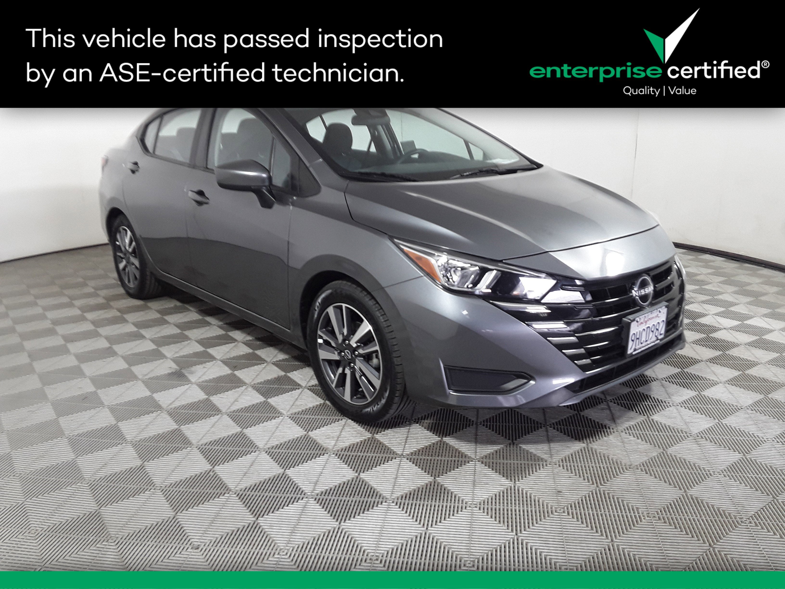 2023 Nissan Versa SV CVT
