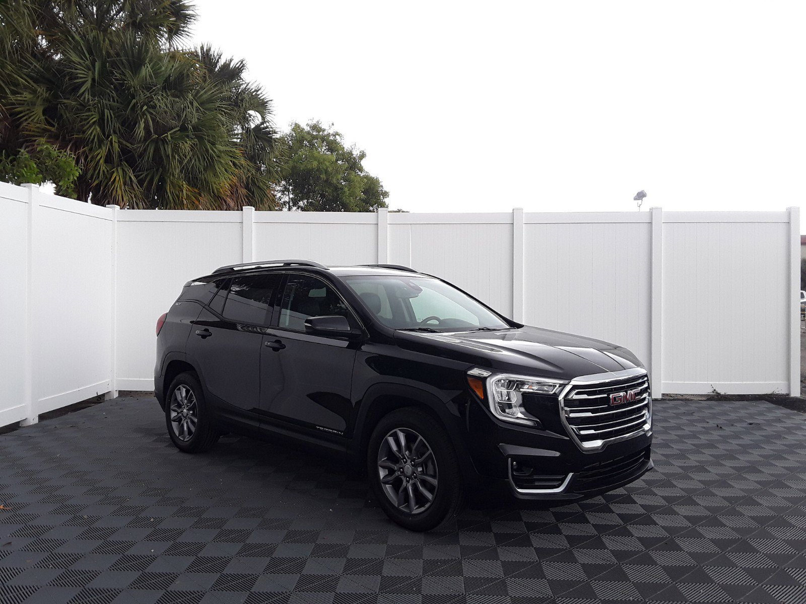 2023 GMC Terrain FWD 4dr SLT