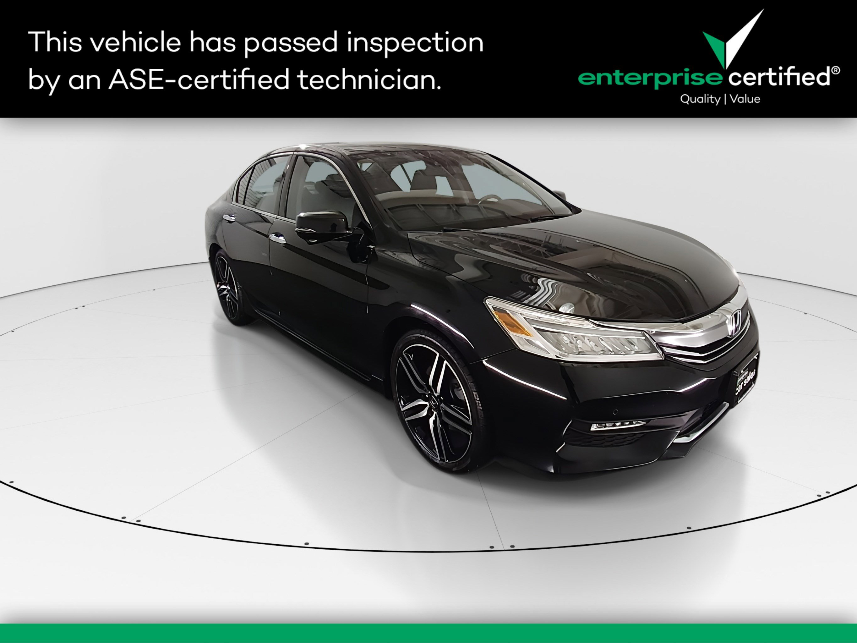 2017 Honda Accord Touring's photo