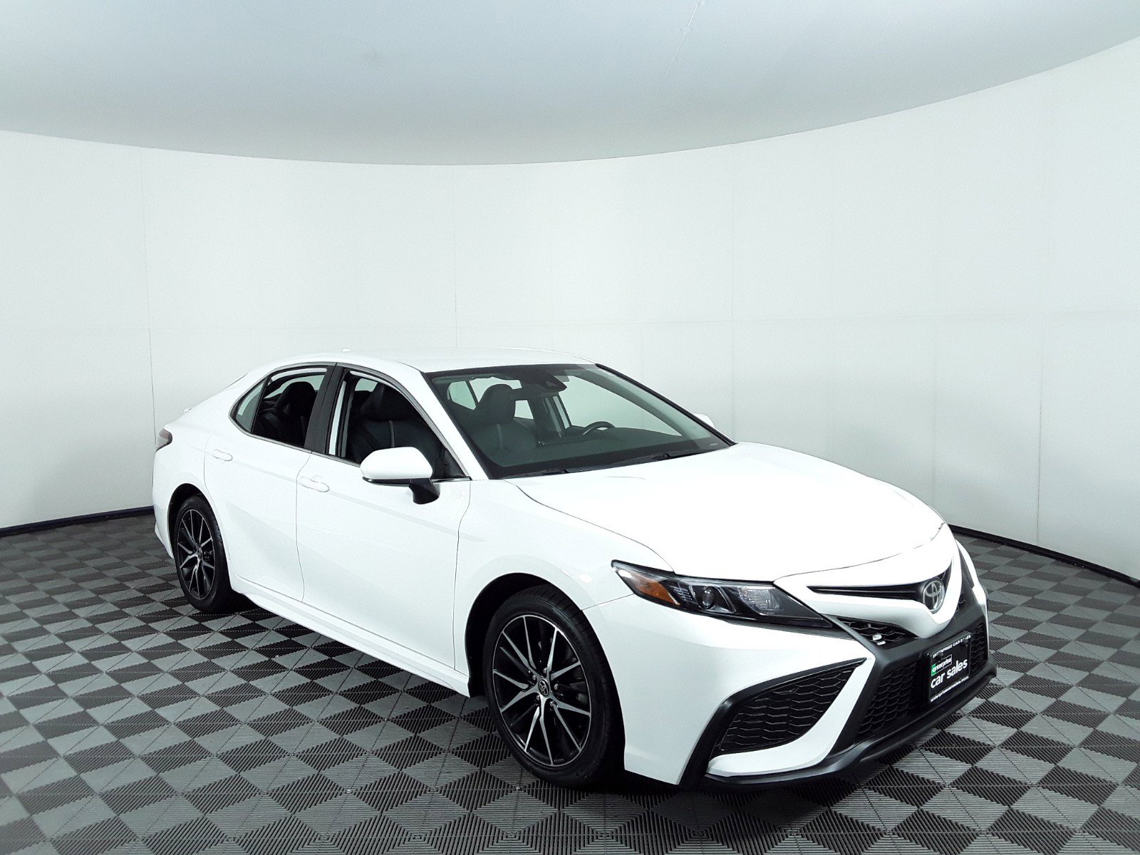 2021 Toyota Camry SE Auto