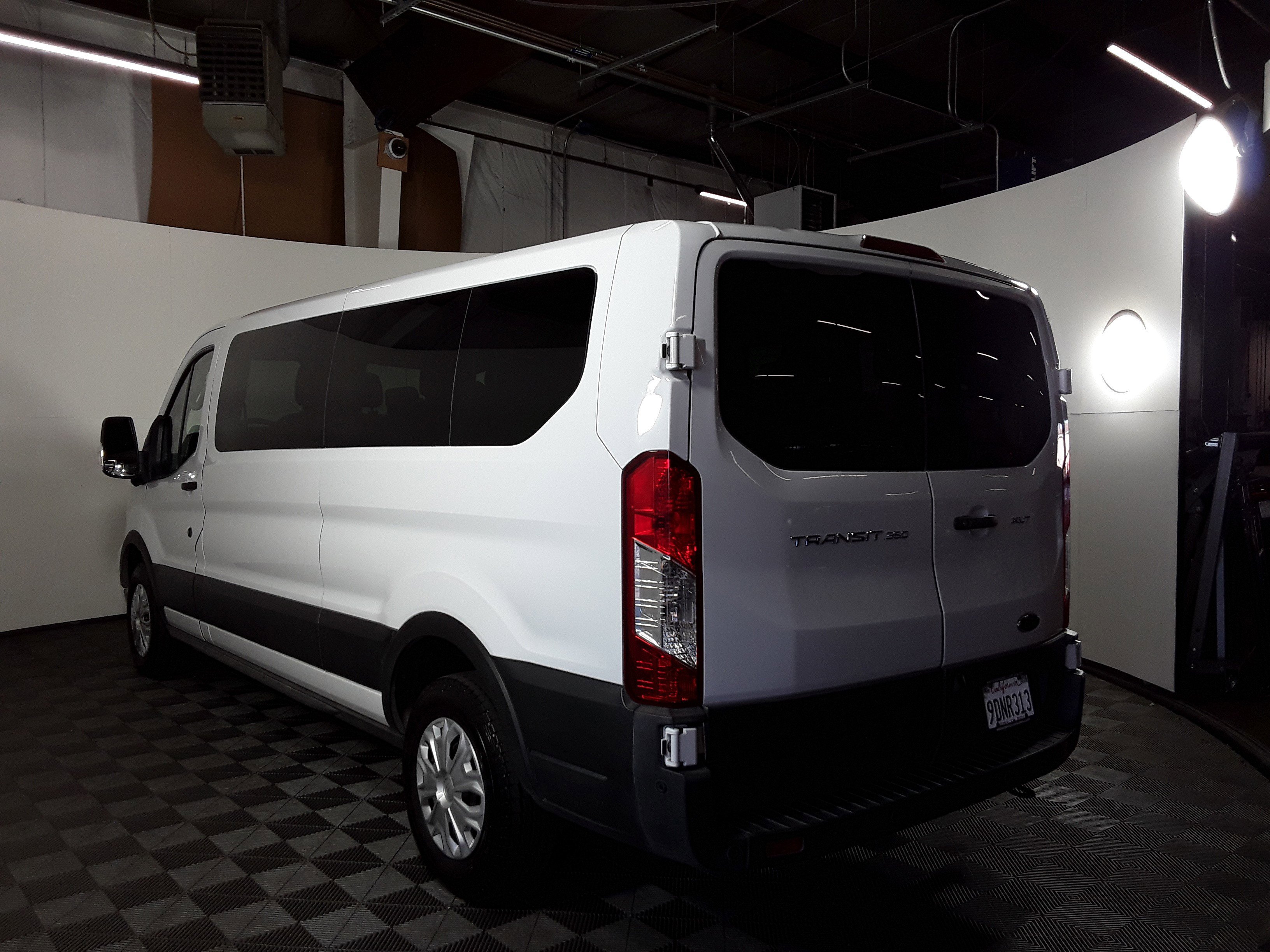 Image of Used 2023 Ford Transit Passenger Wagon XLT T-350 148" Low Roof RWD