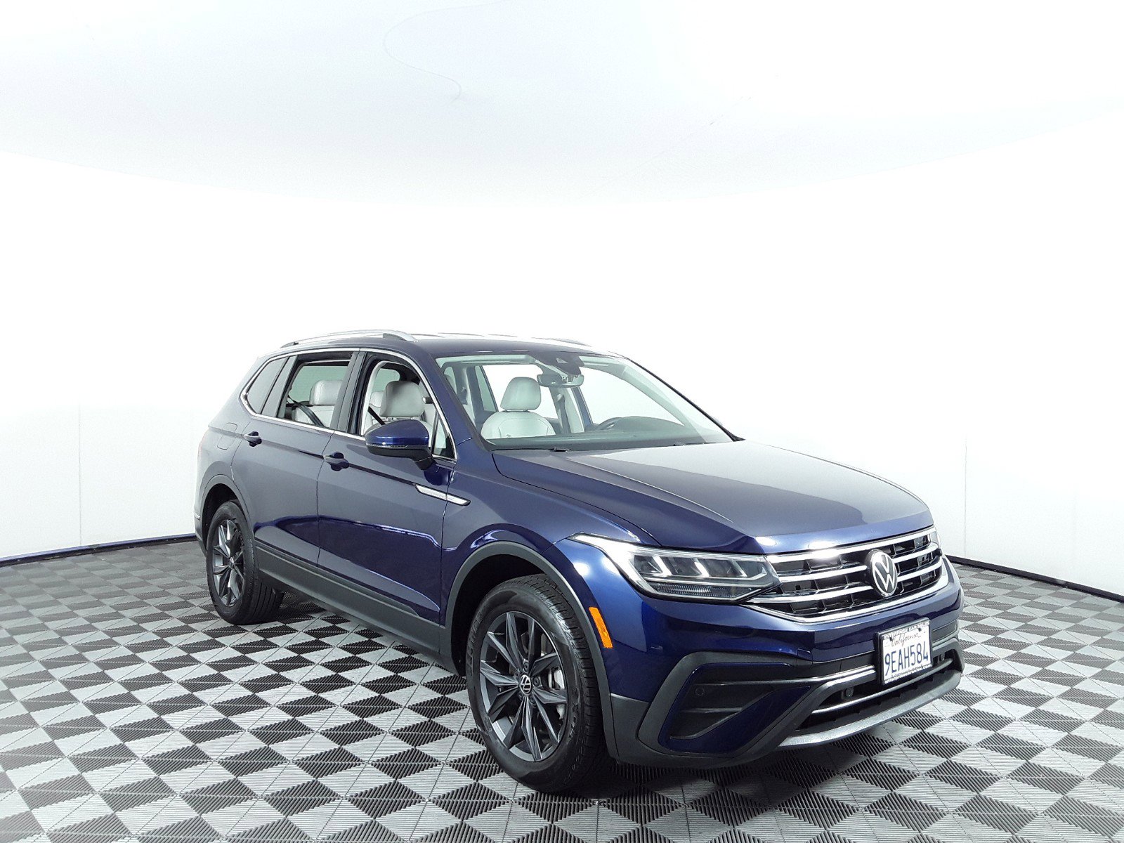 2022 Volkswagen Tiguan 2.0T SE FWD