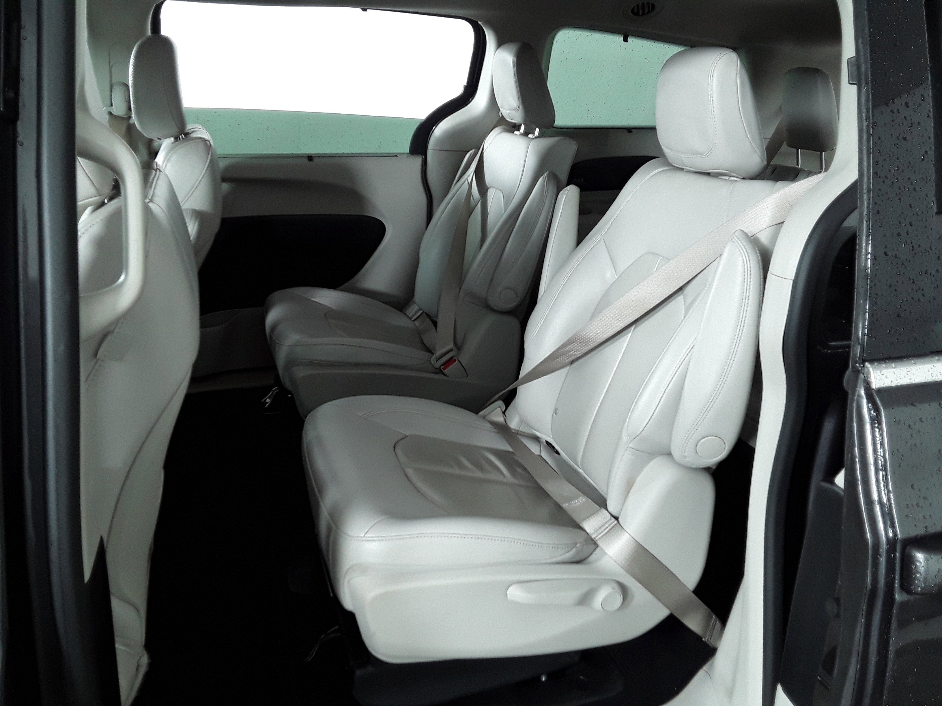 Image 9 of Used 2021 Chrysler Pacifica Hybrid Touring L FWD