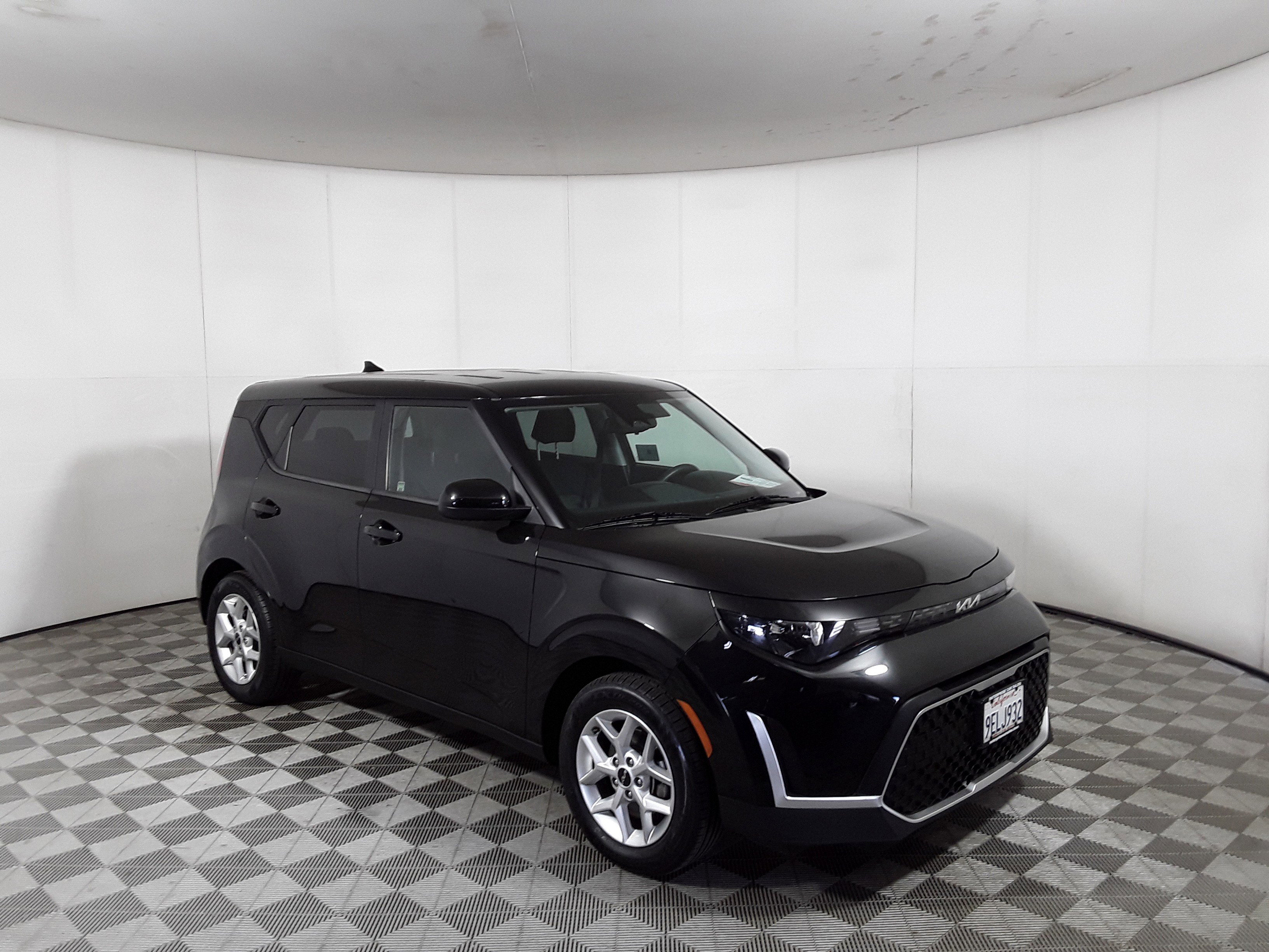 2023 Kia Soul S IVT