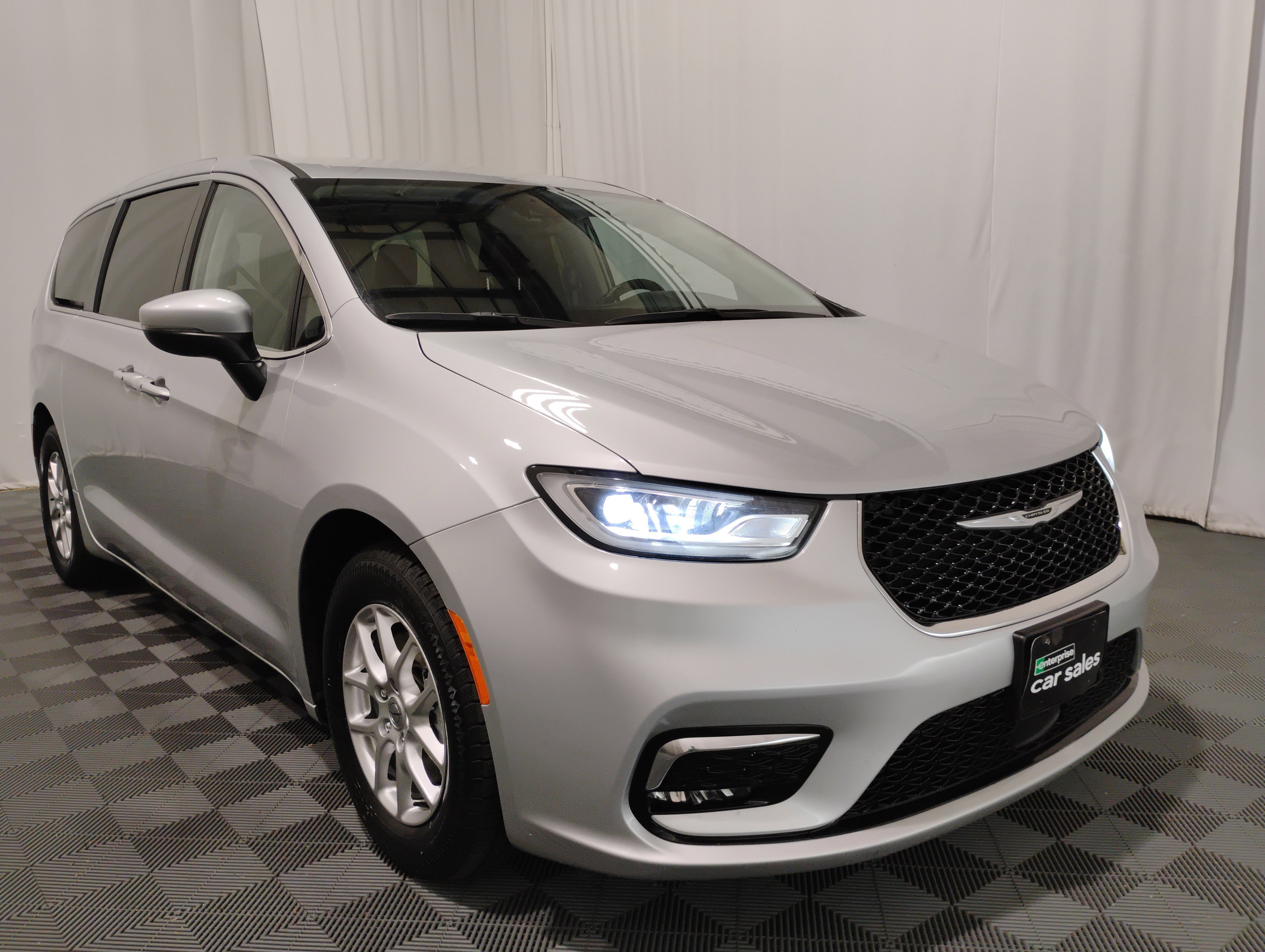 2023 Chrysler Pacifica Touring L FWD