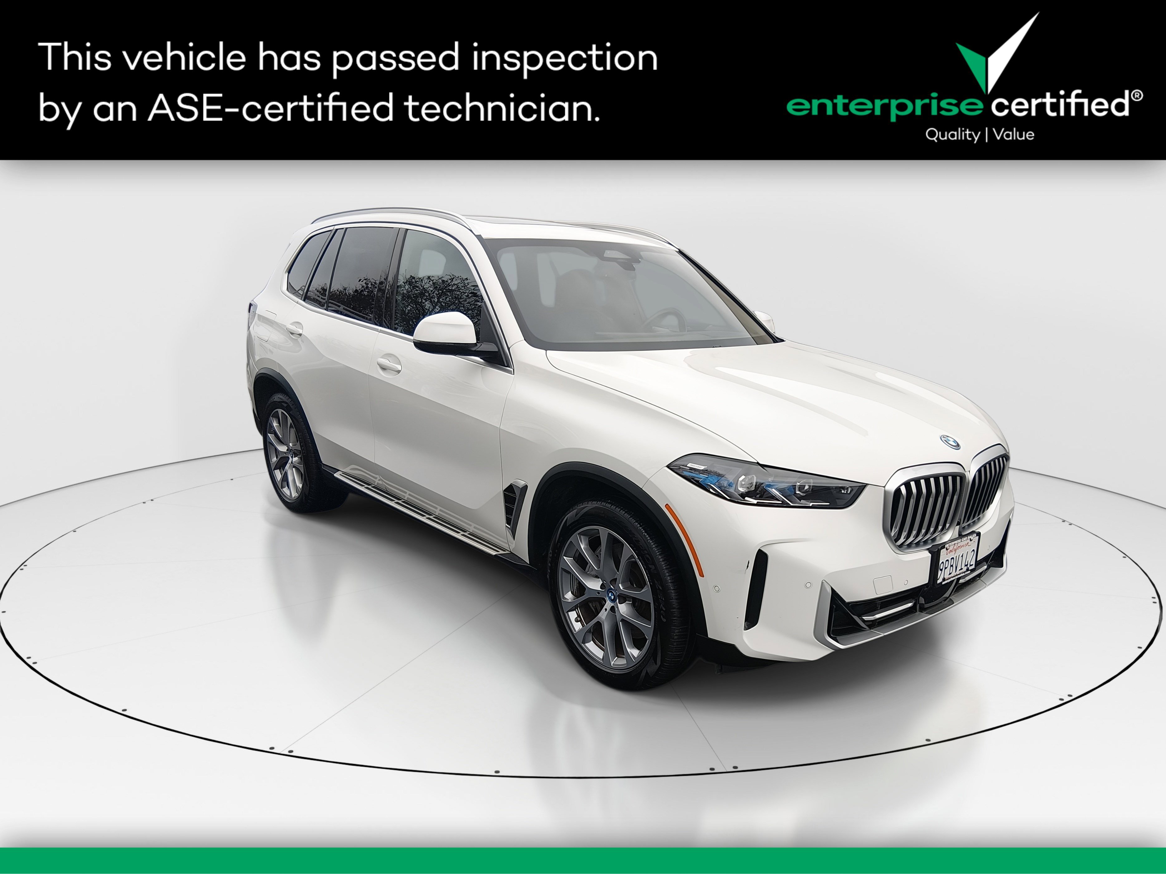 2025 BMW X5 50e's photo