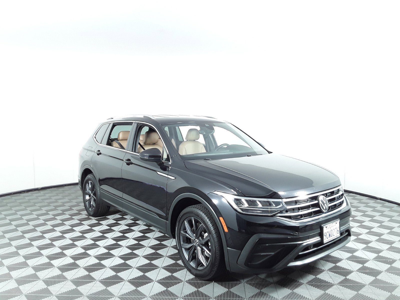 2022 Volkswagen Tiguan 2.0T SE FWD