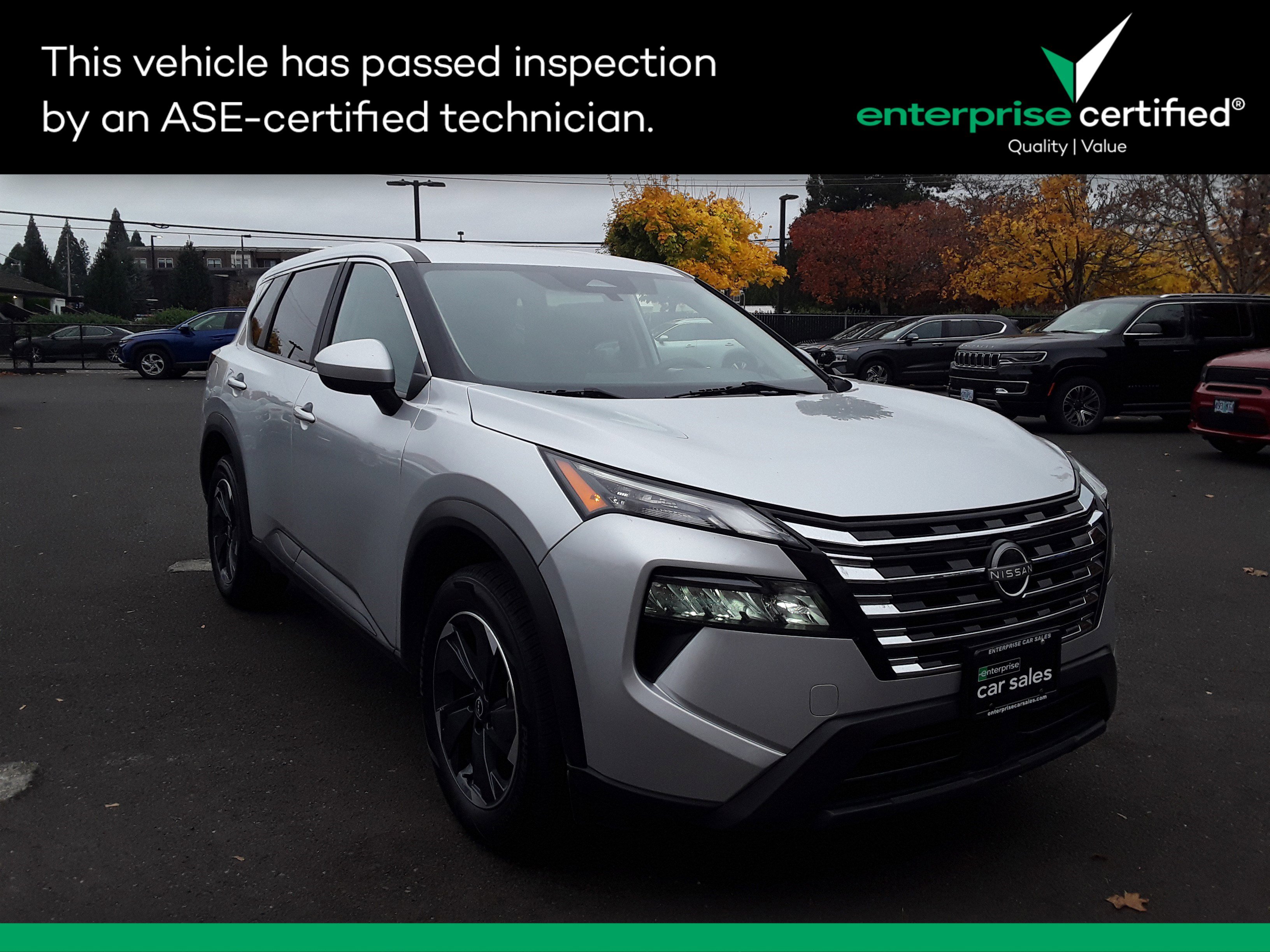 2024 Nissan Rogue SV's photo