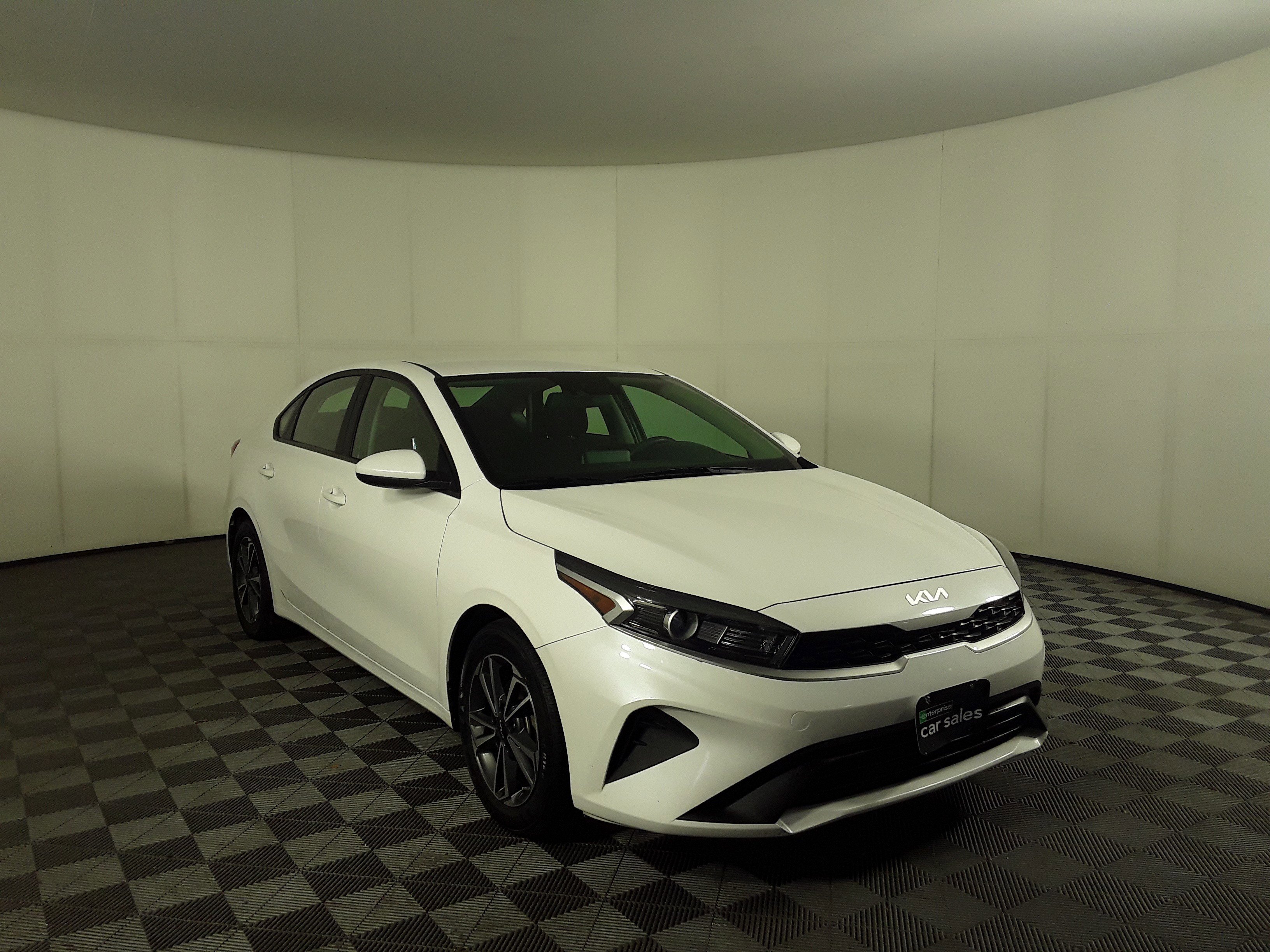 2023 Kia Forte LXS IVT