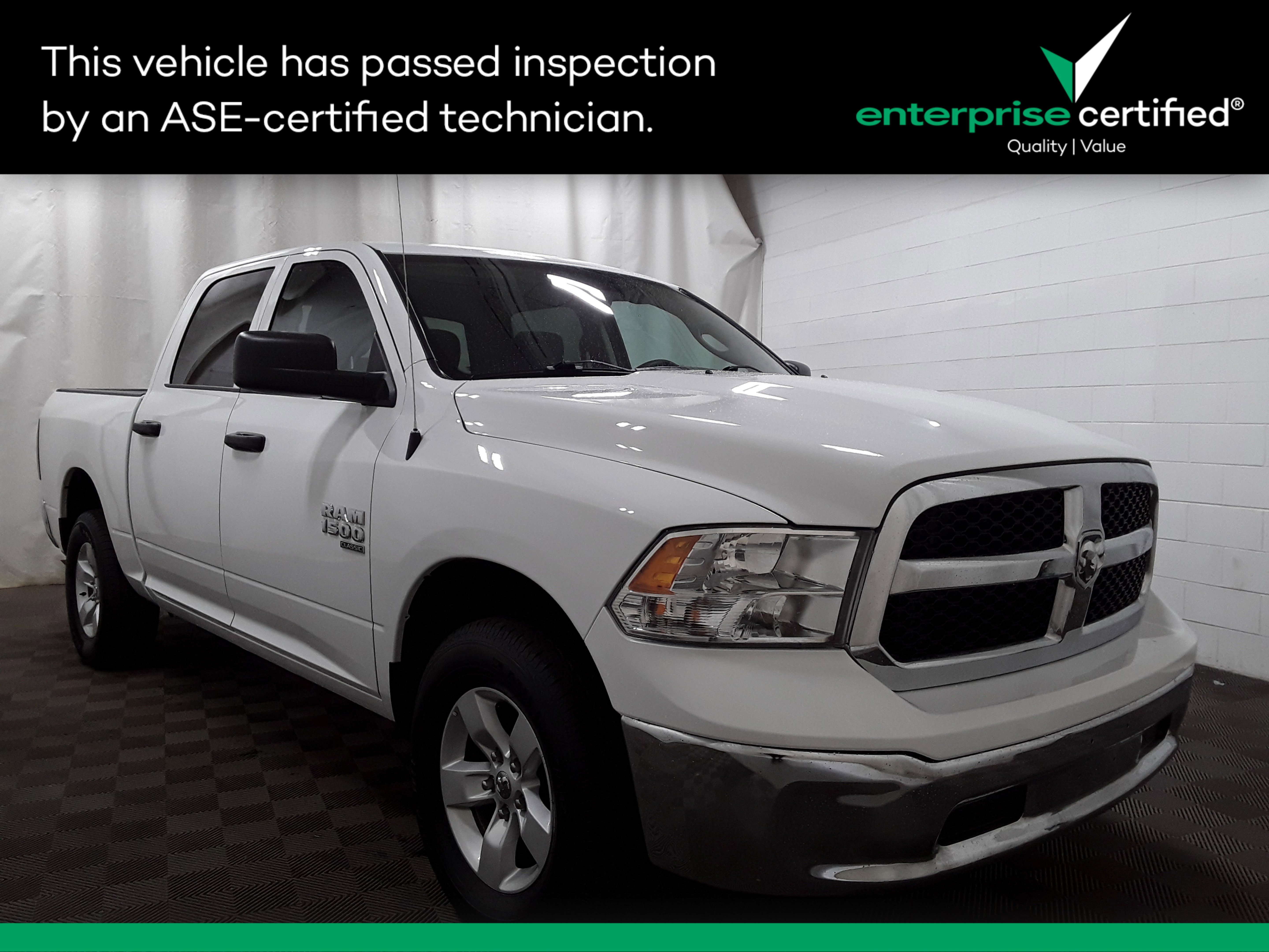 2022 Ram 1500 Classic SLT 4x4 Crew Cab 5'7