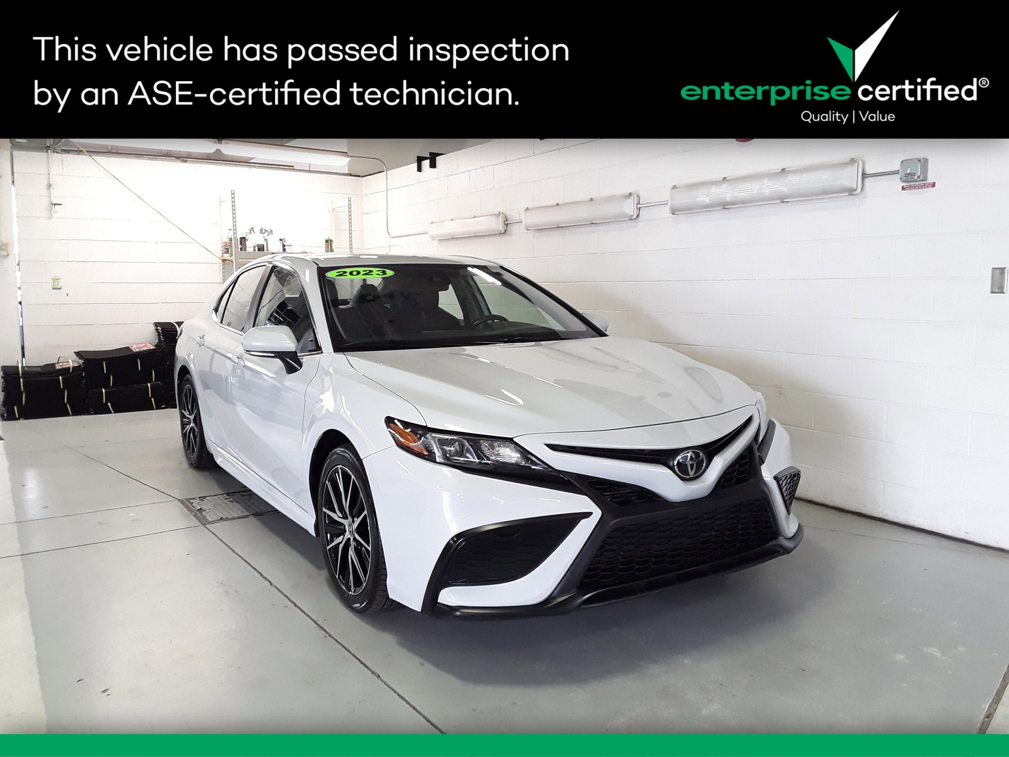 2023 Toyota Camry SE Auto