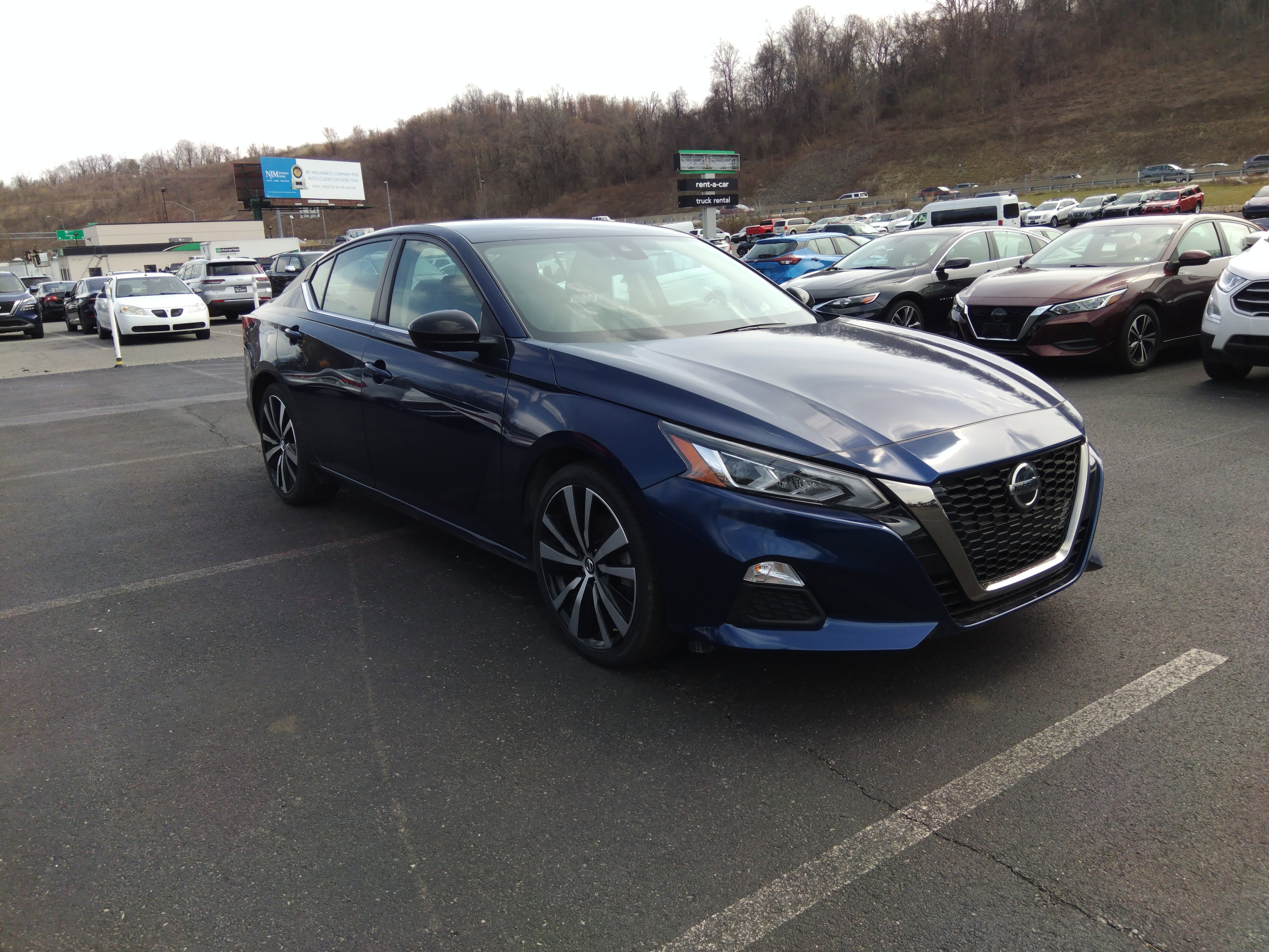 2022 Nissan Altima 2.5 SR Sedan
