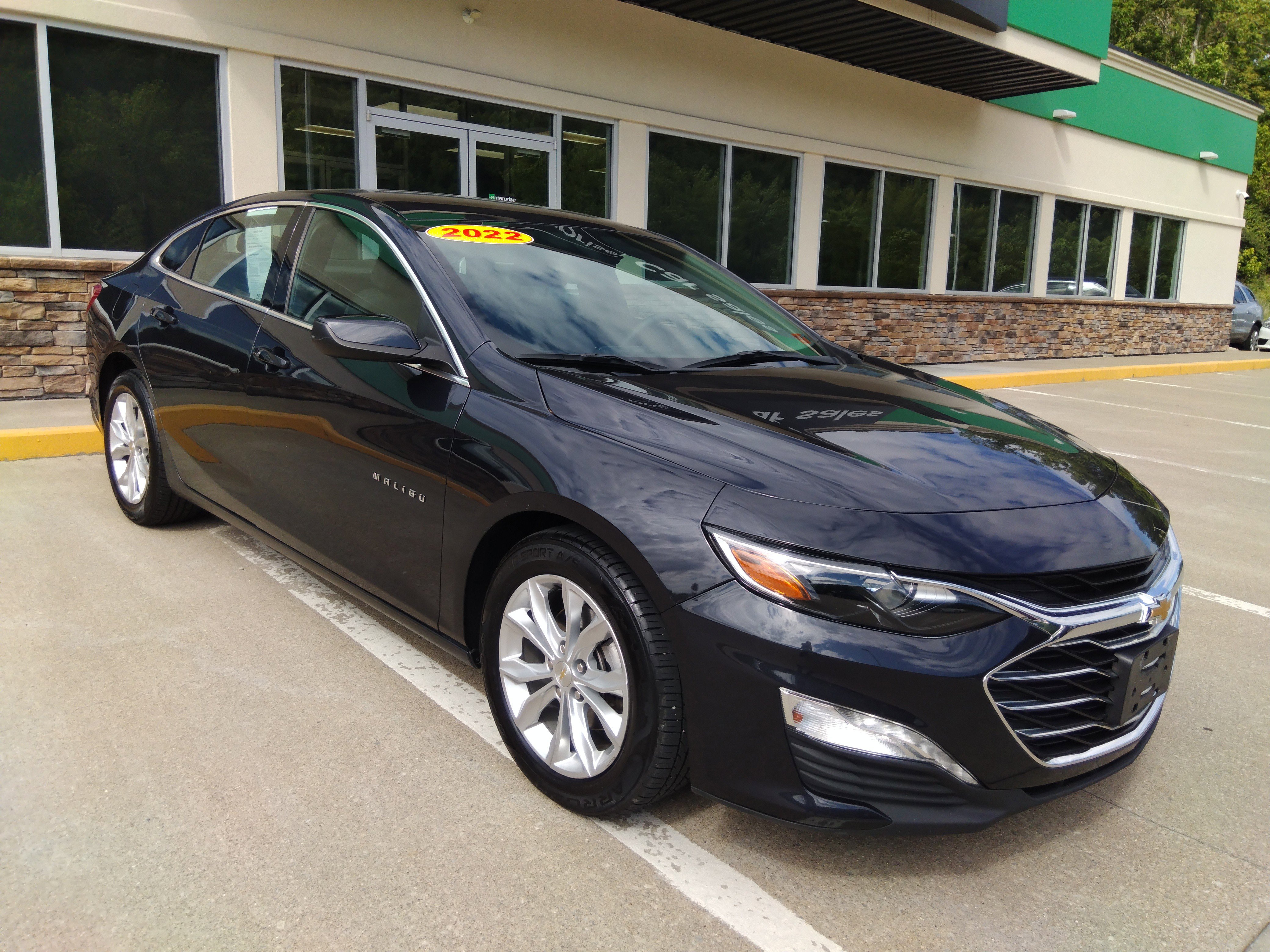 2022 Chevrolet Malibu 4dr Sdn LT