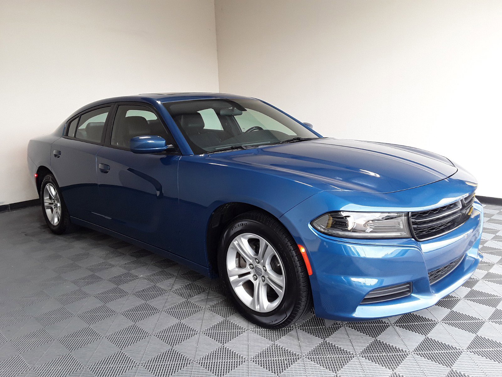 2022 Dodge Charger SXT RWD