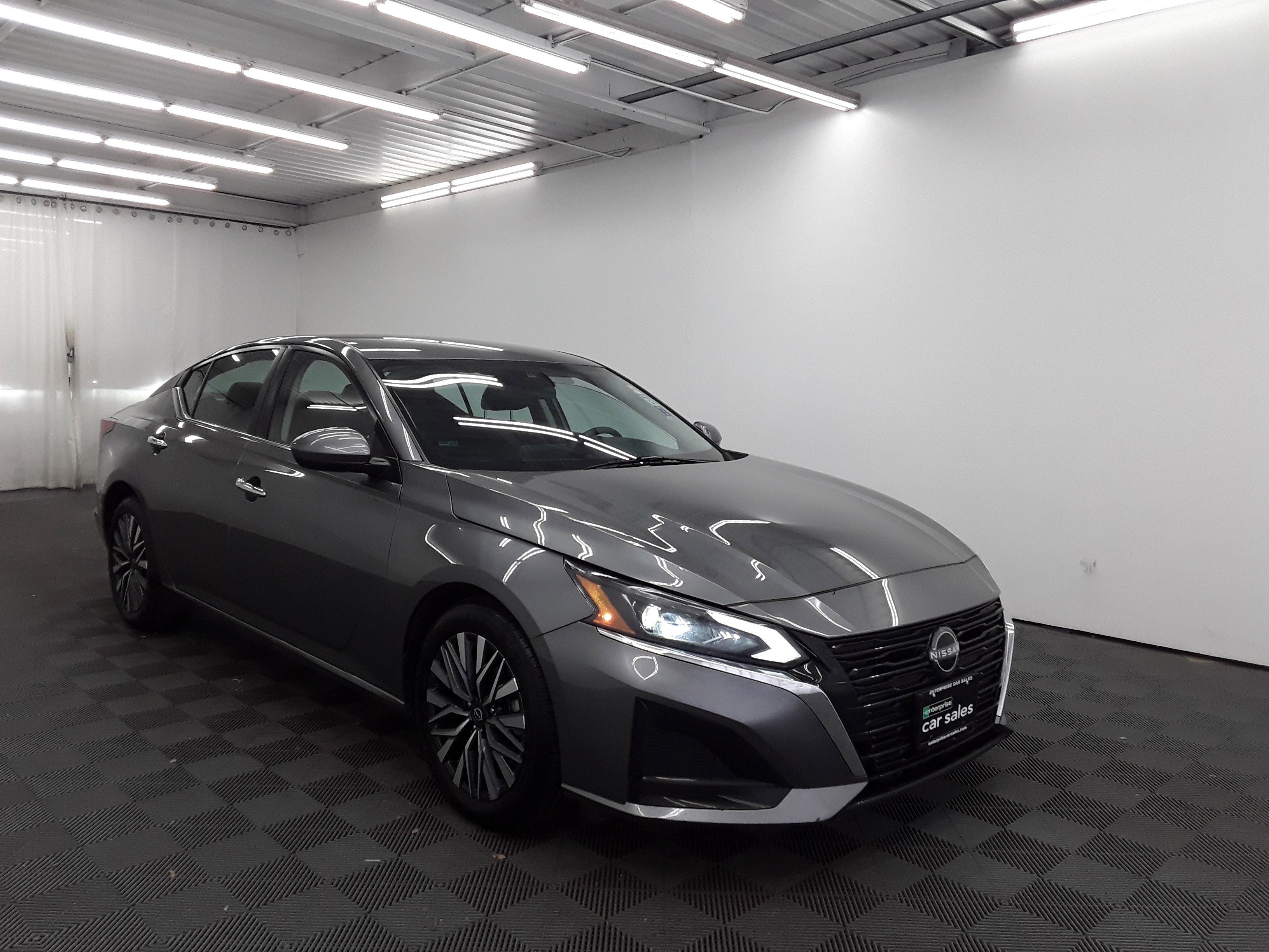 2023 Nissan Altima 2.5 SV Sedan