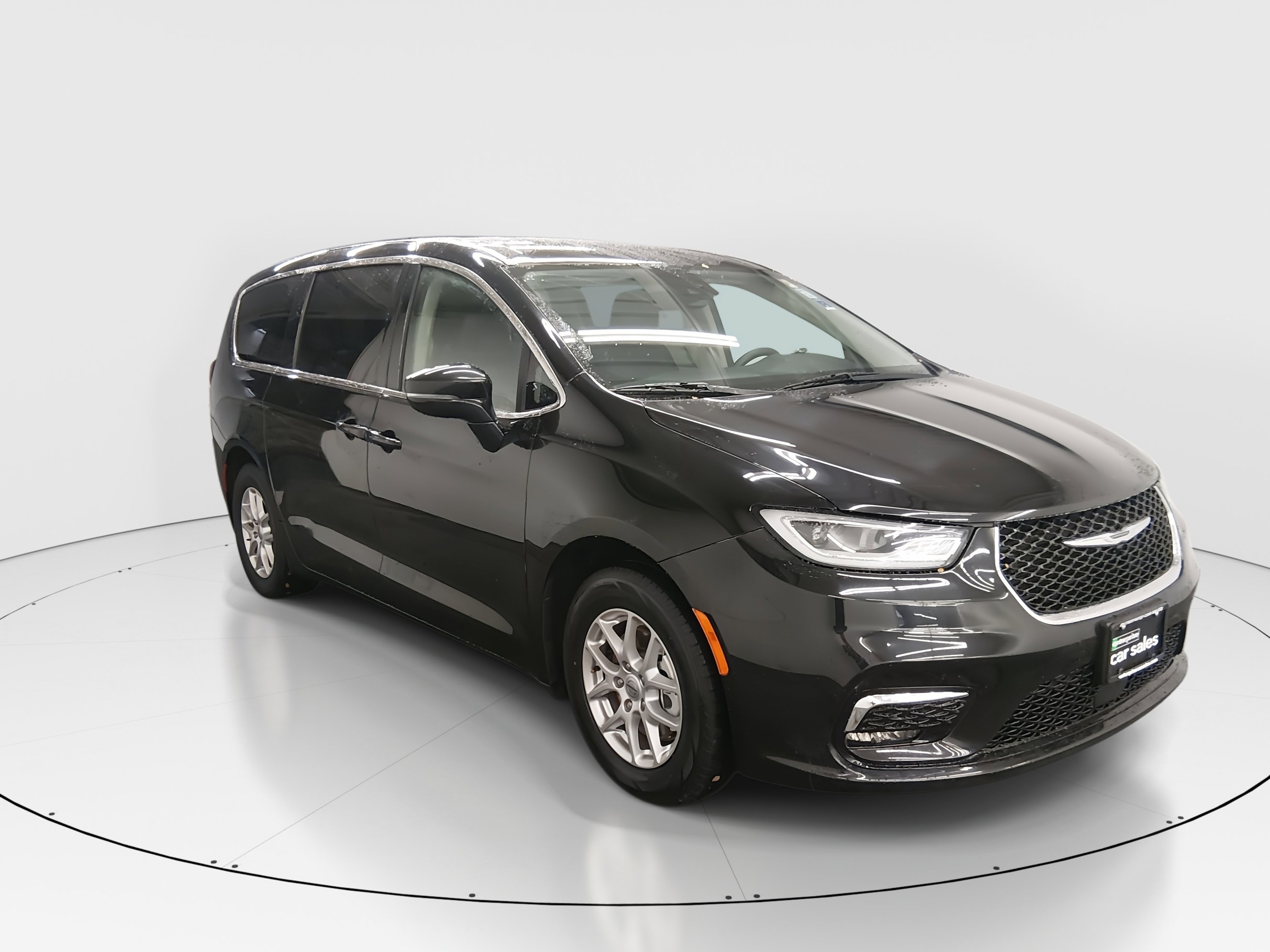 2024 Chrysler Pacifica Touring L's photo