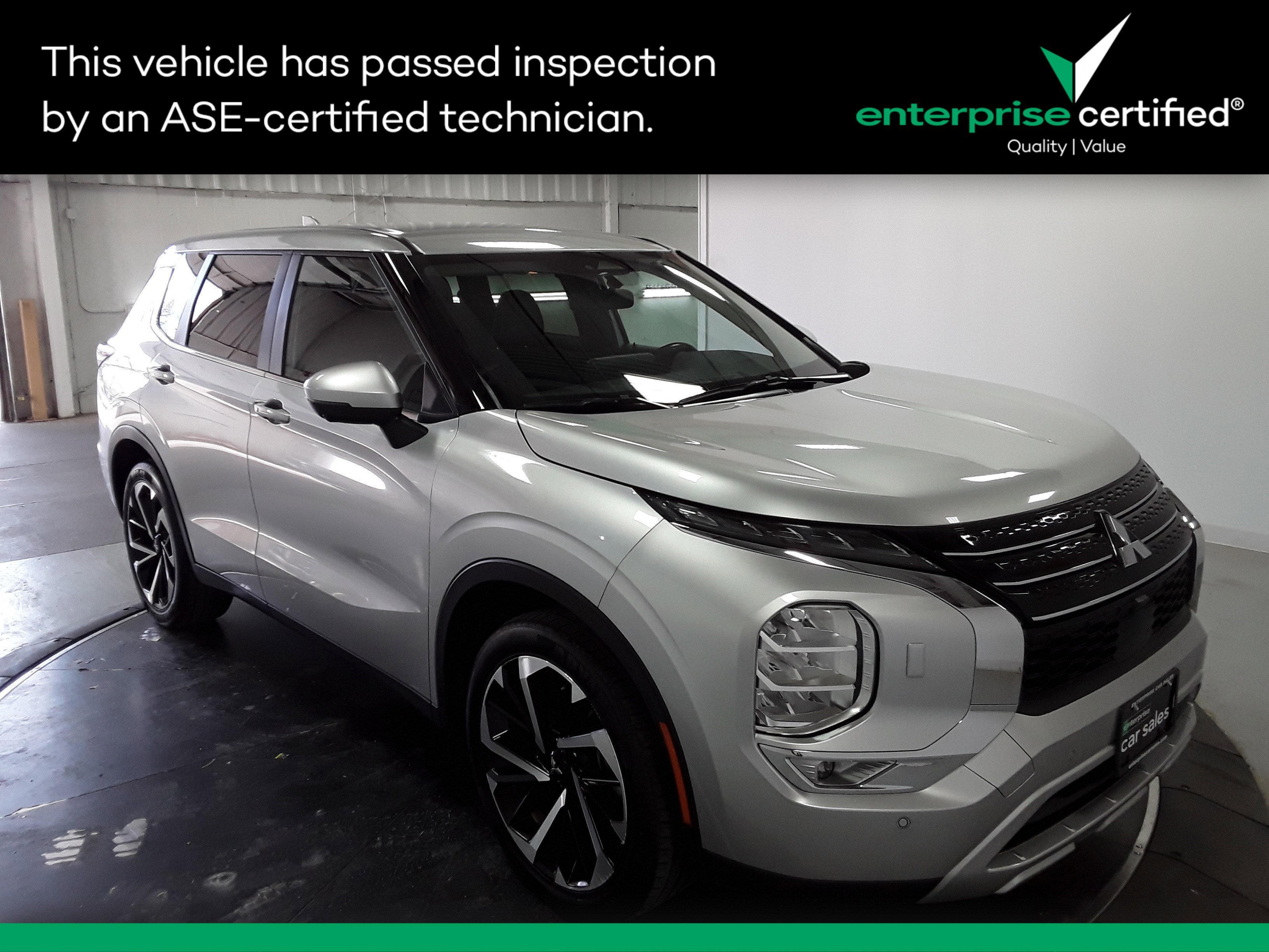 2024 Mitsubishi Outlander SE