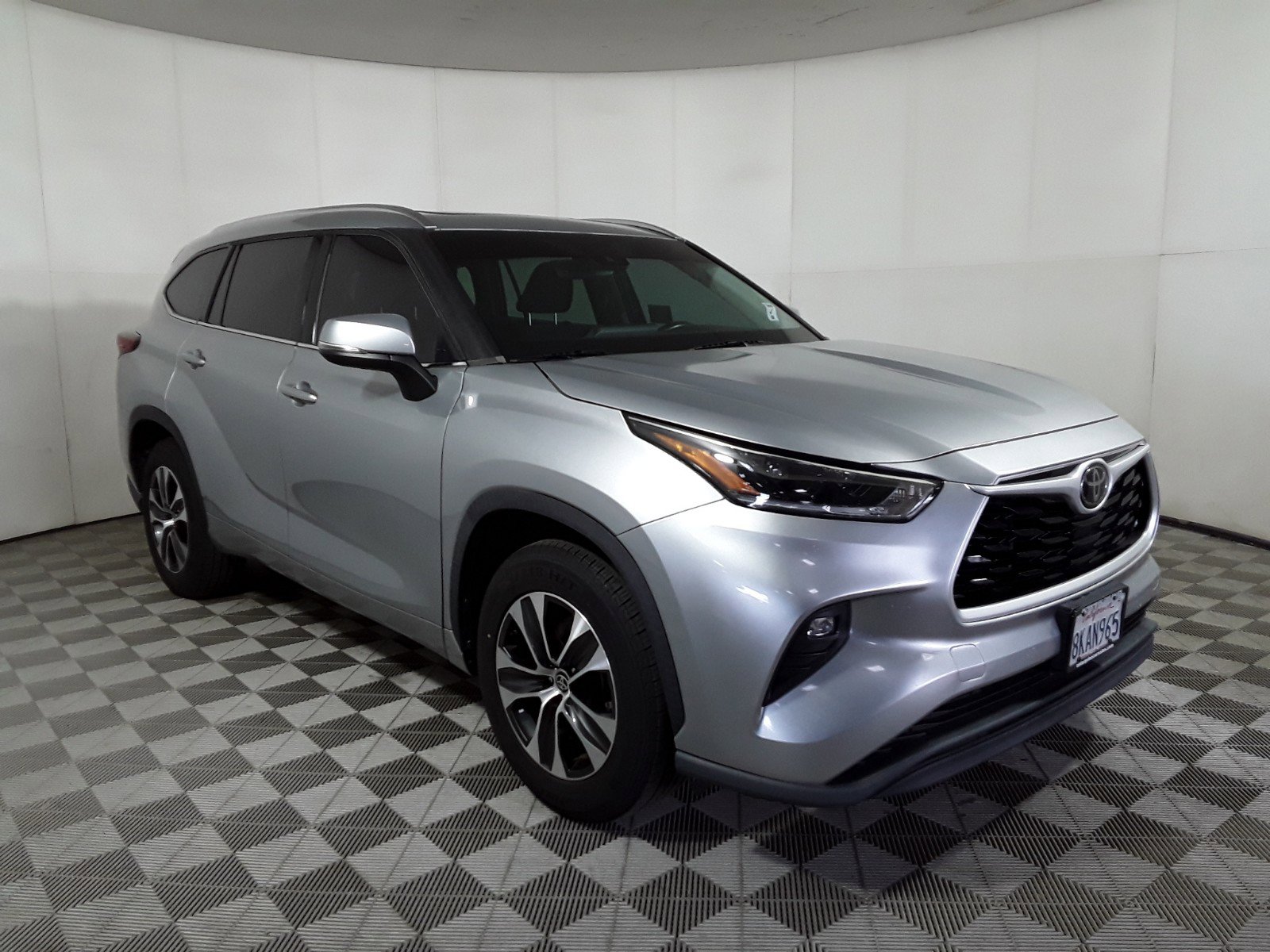 2021 Toyota Highlander XLE FWD