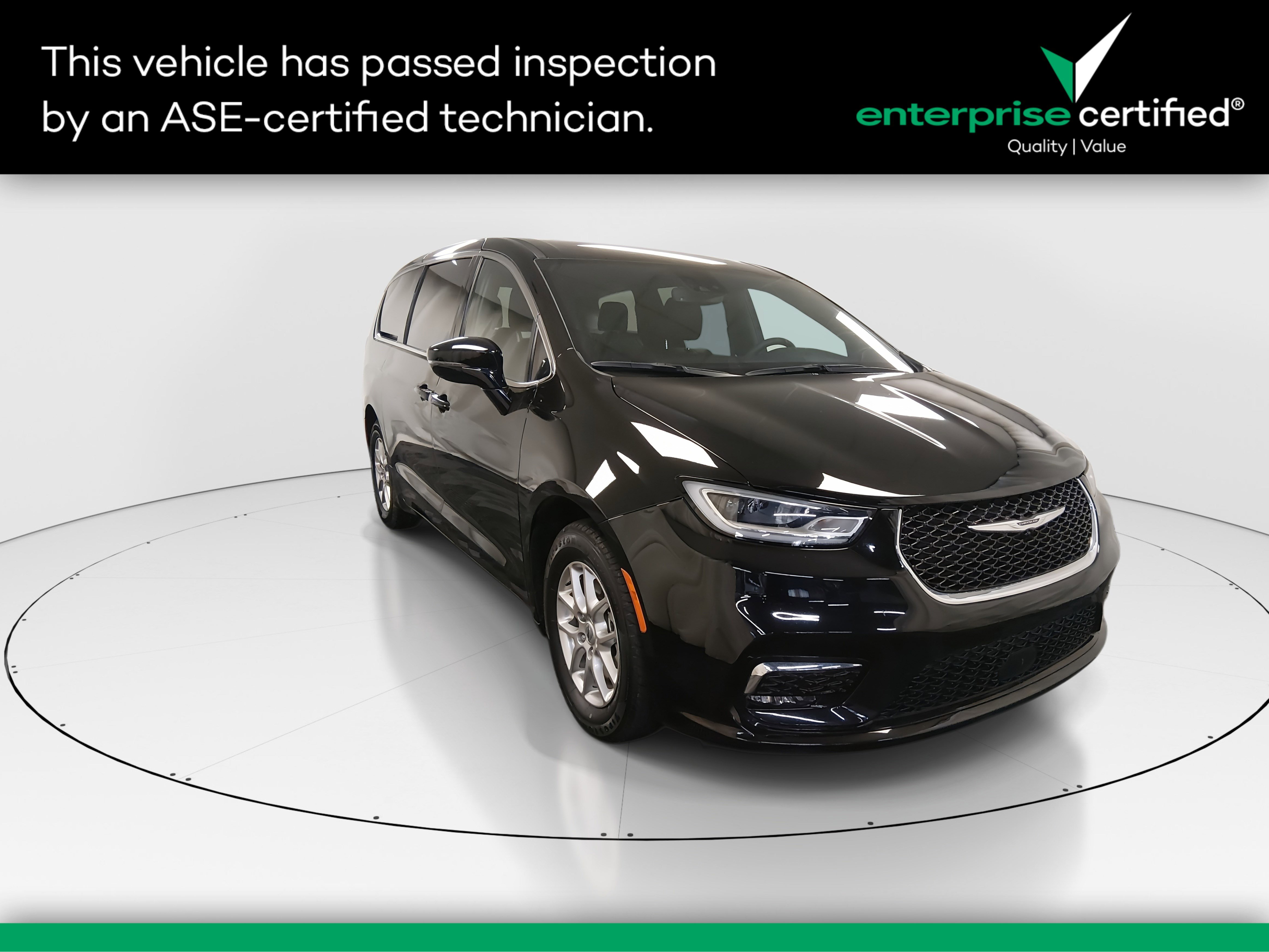 Used 2025 Chrysler Pacifica Select FWD