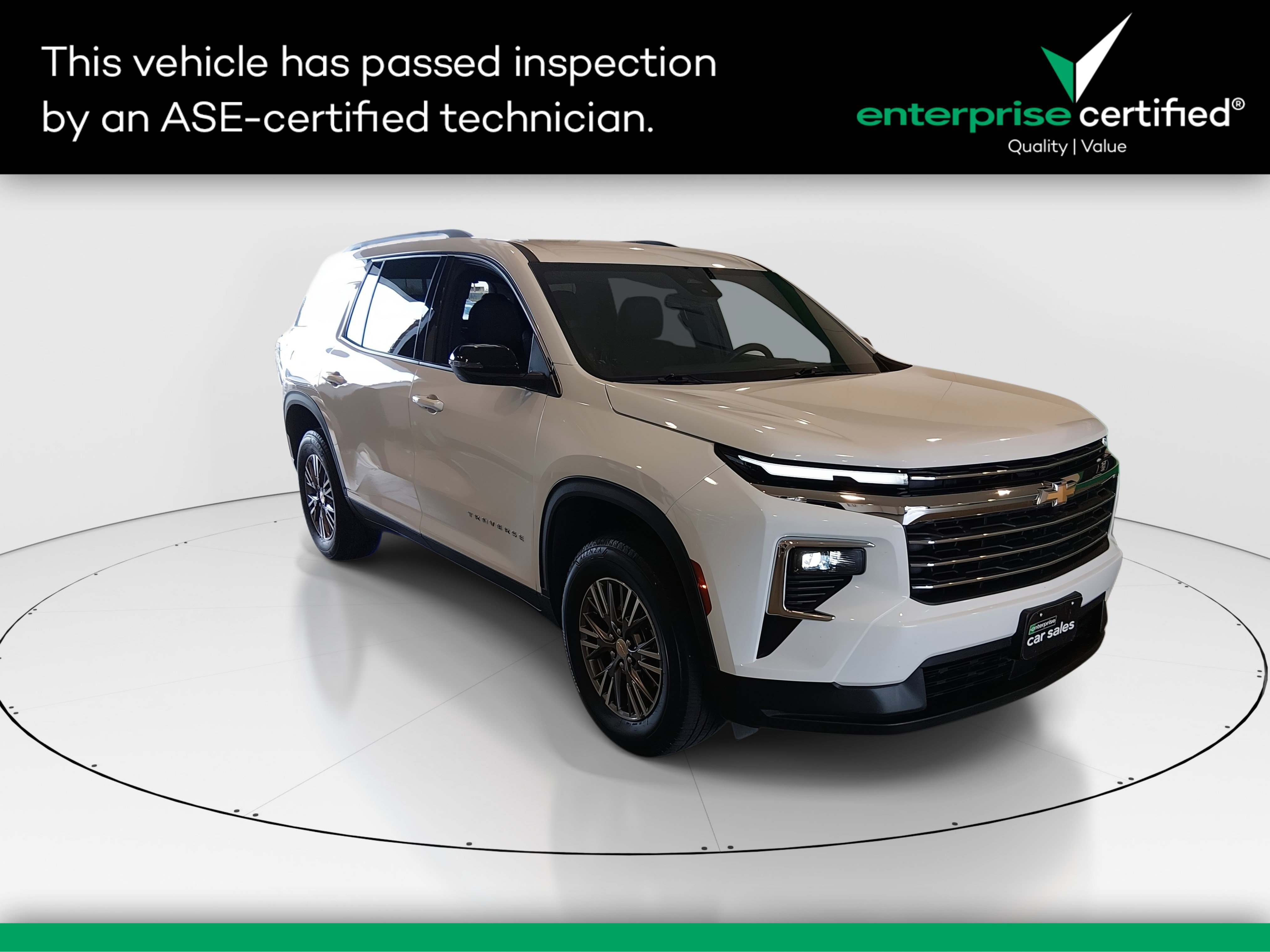 Used 2025 Chevrolet Traverse LT