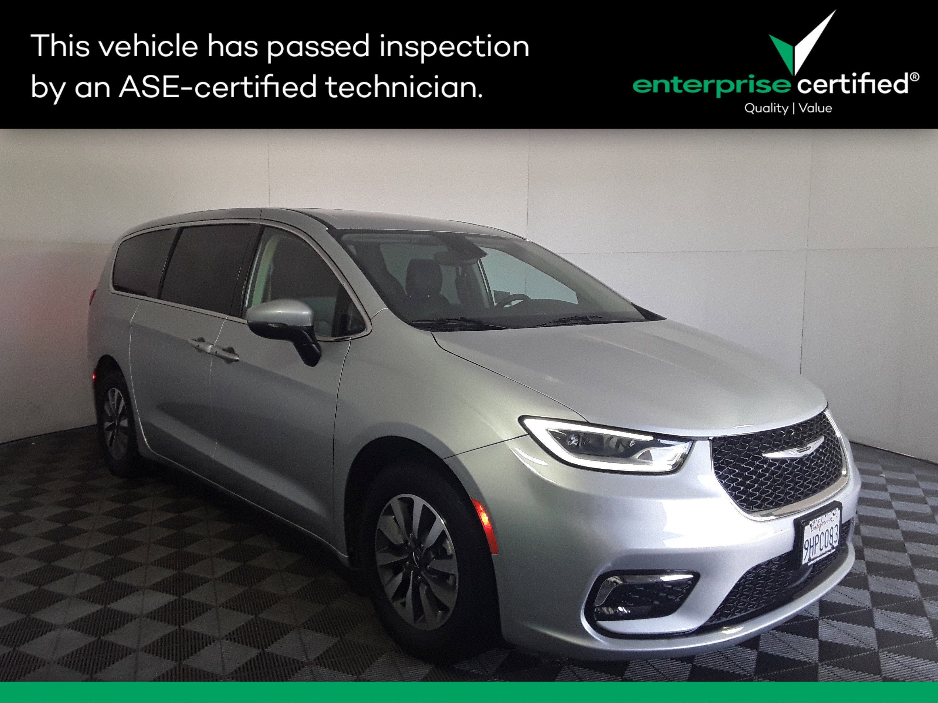 2023 Chrysler Pacifica Hybrid Touring L FWD