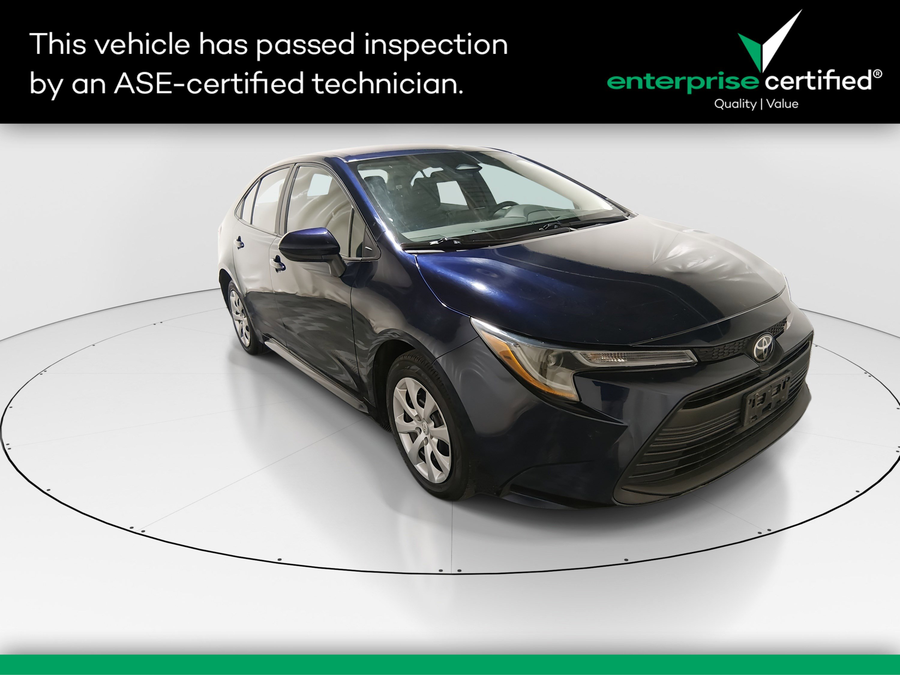 2024 Toyota Corolla LE's photo