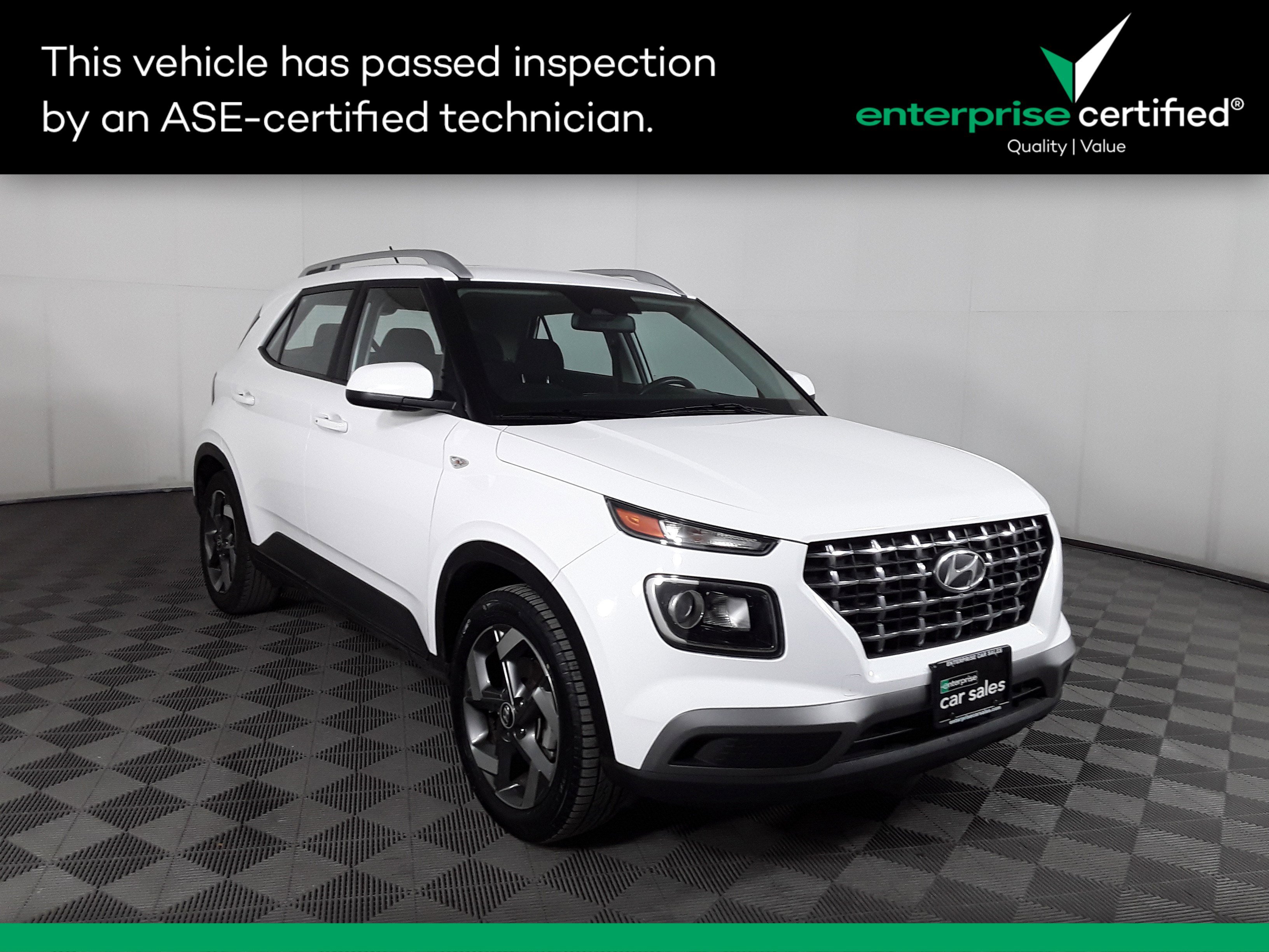 Used 2024 Hyundai Venue SEL IVT