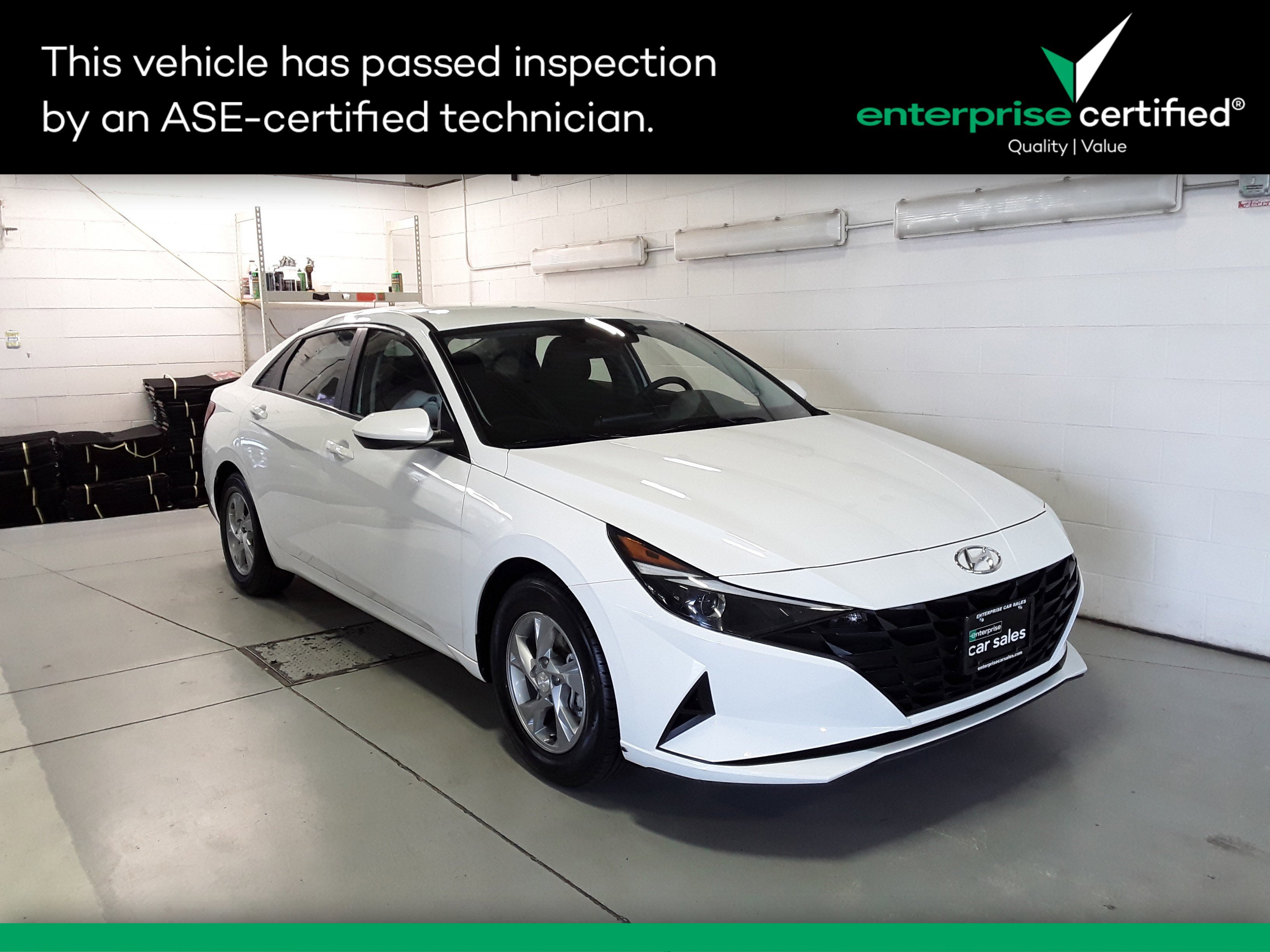 2023 Hyundai Elantra SE IVT