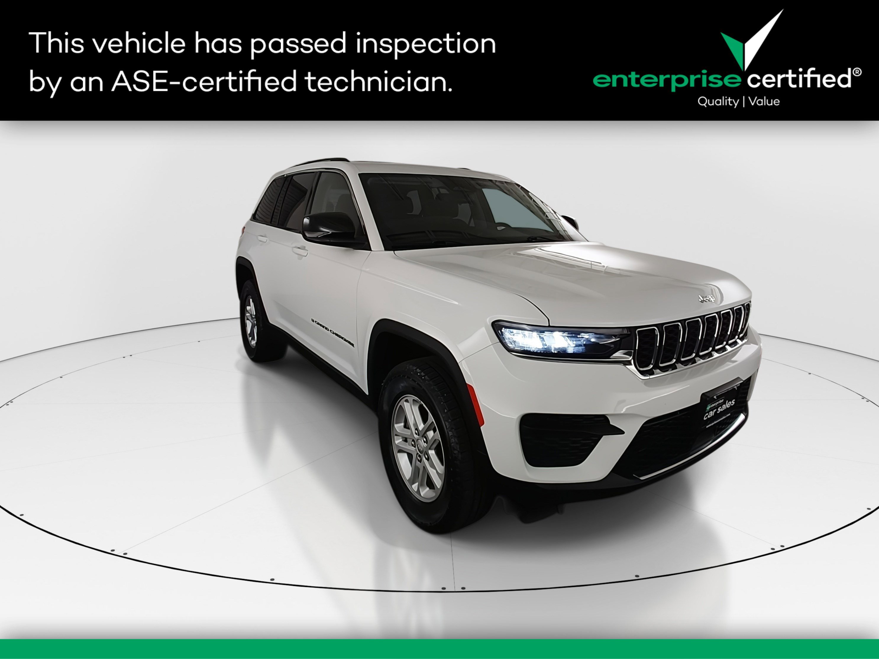 Used 2023 Jeep Grand Cherokee Laredo 4x4