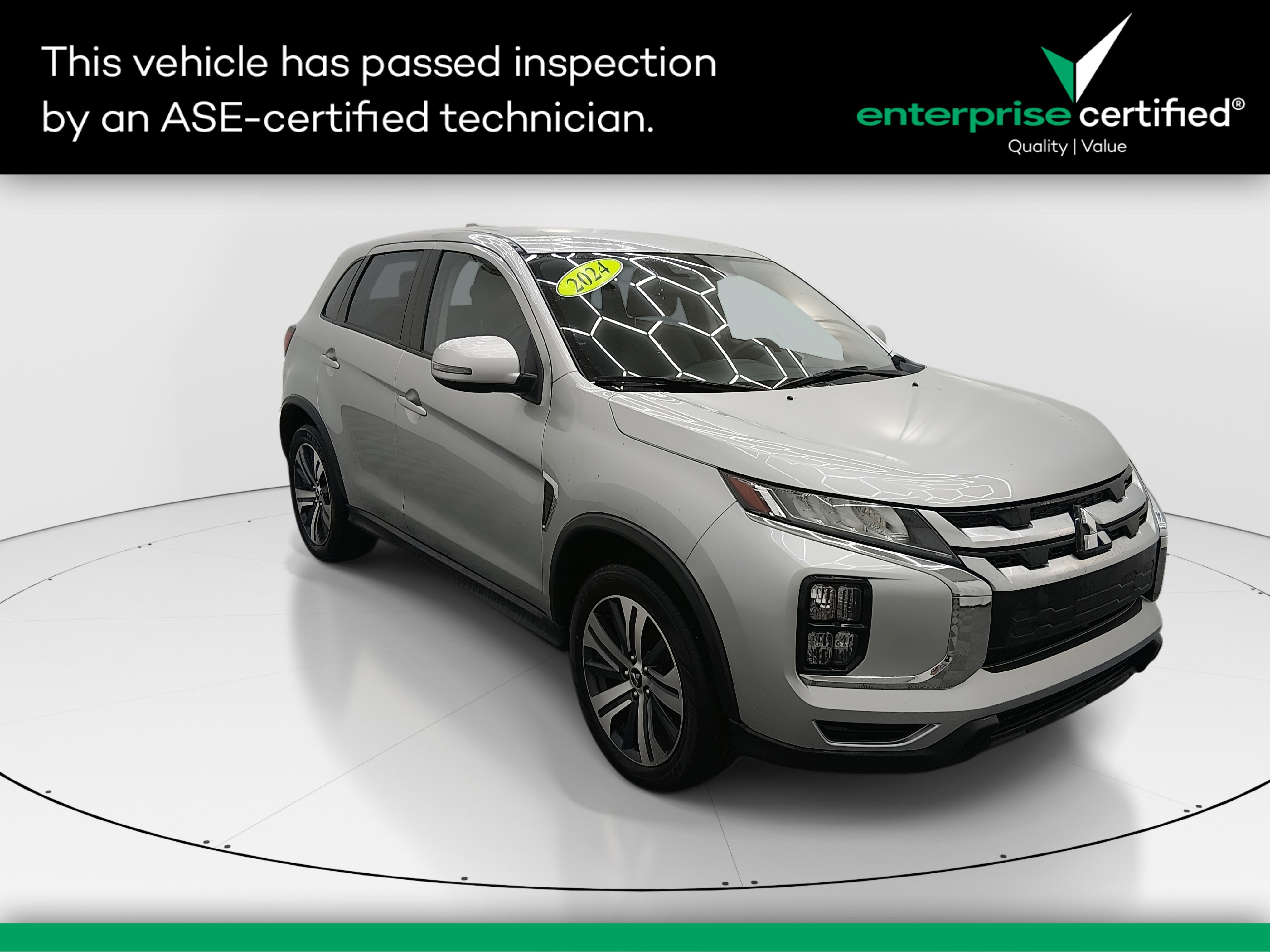 2024 Mitsubishi Outlander Sport SE's photo