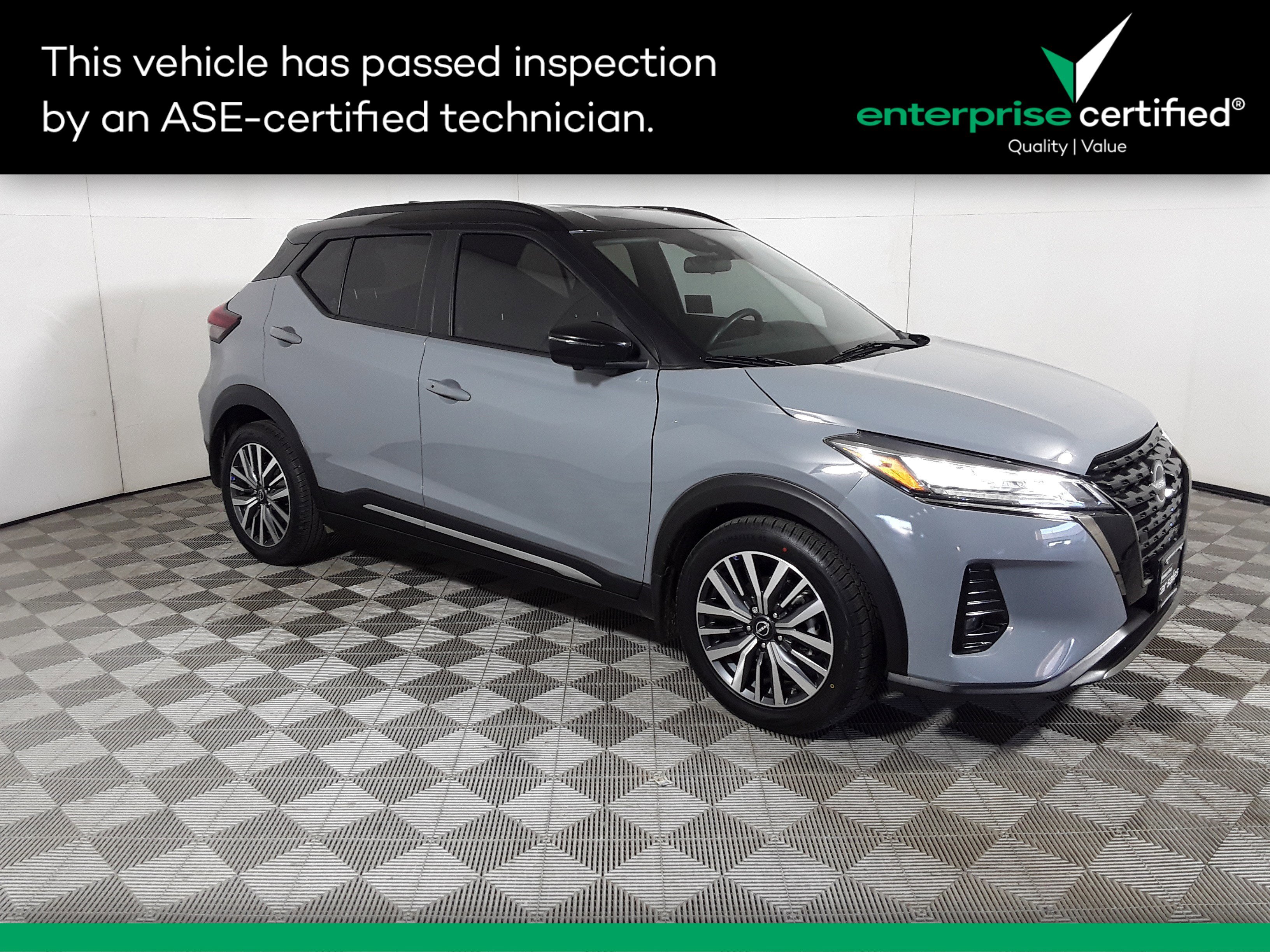Used 2023 Nissan Kicks SR FWD