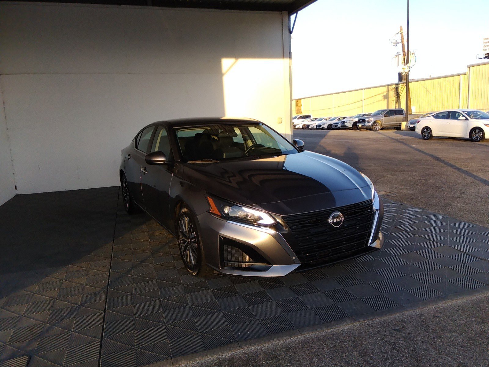 2023 Nissan Altima 2.5 SV Sedan