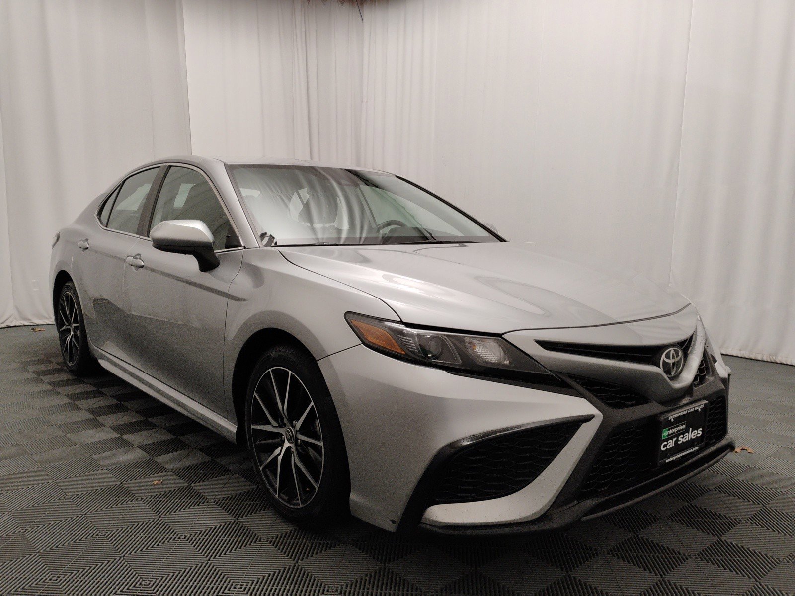 2021 Toyota Camry SE Auto