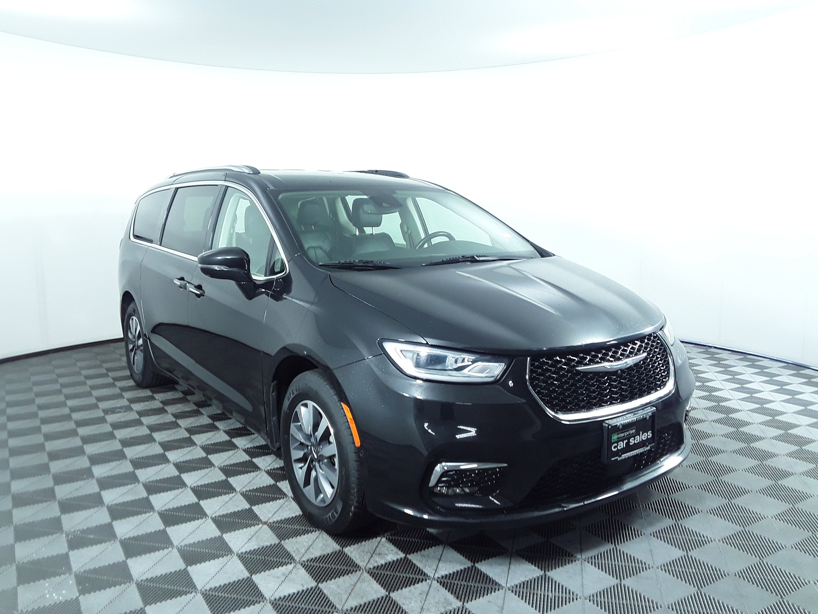 2021 Chrysler Pacifica Hybrid Touring L FWD