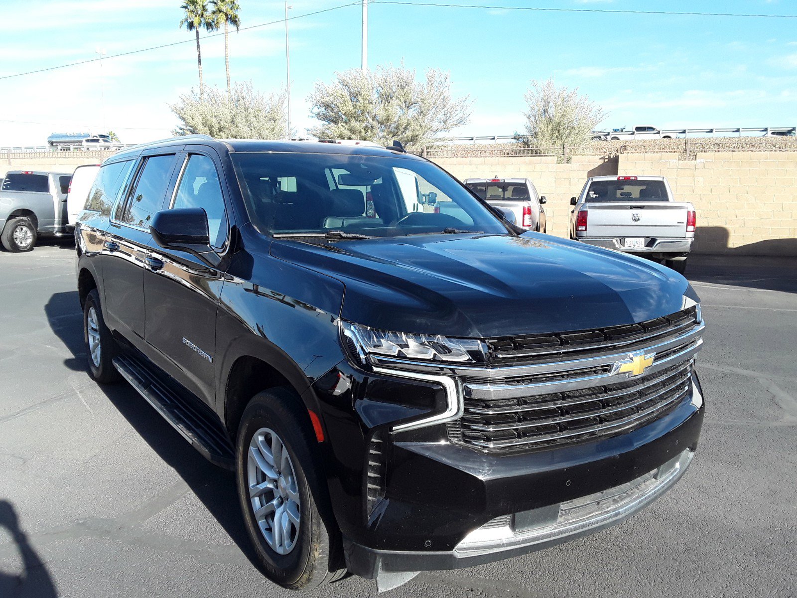 2023 Chevrolet Suburban 2WD 4dr LT