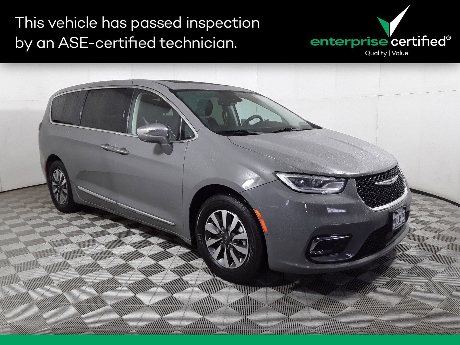 Used 2022 Chrysler Pacifica Hybrid Limited FWD