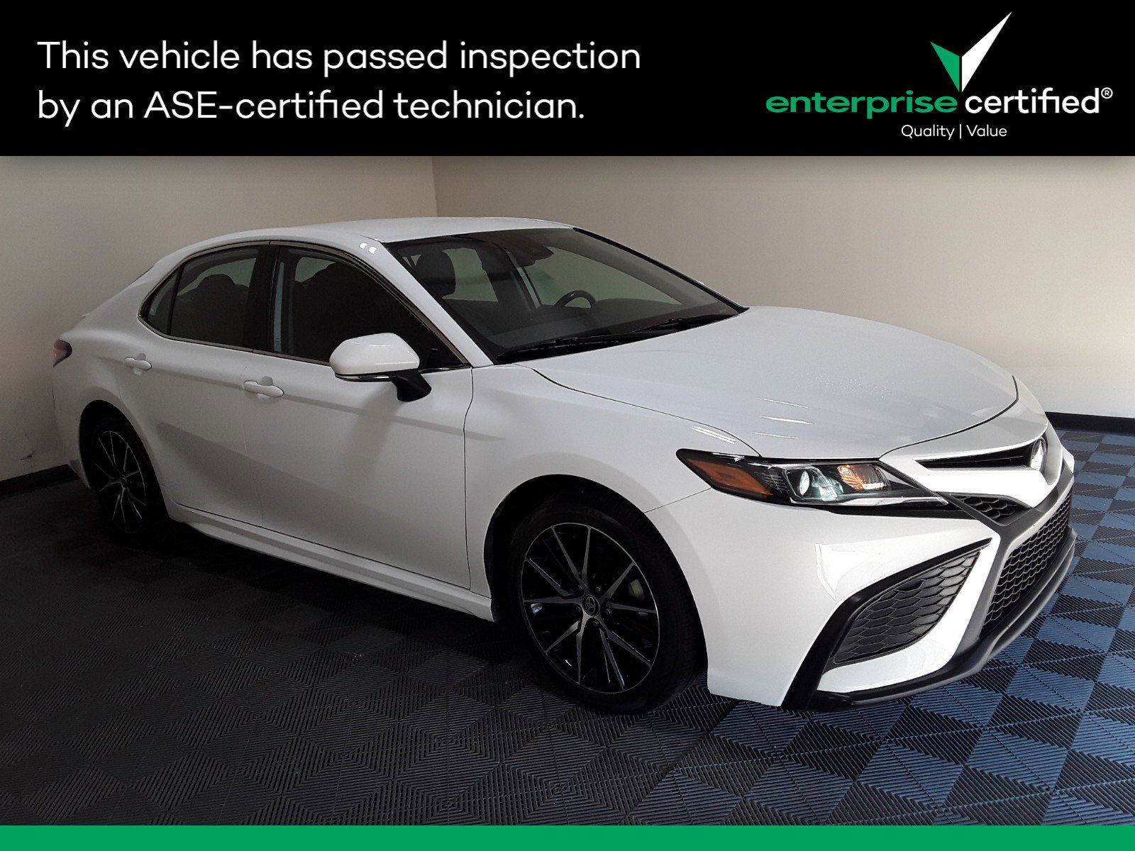 Used 2022 Toyota Camry SE Auto