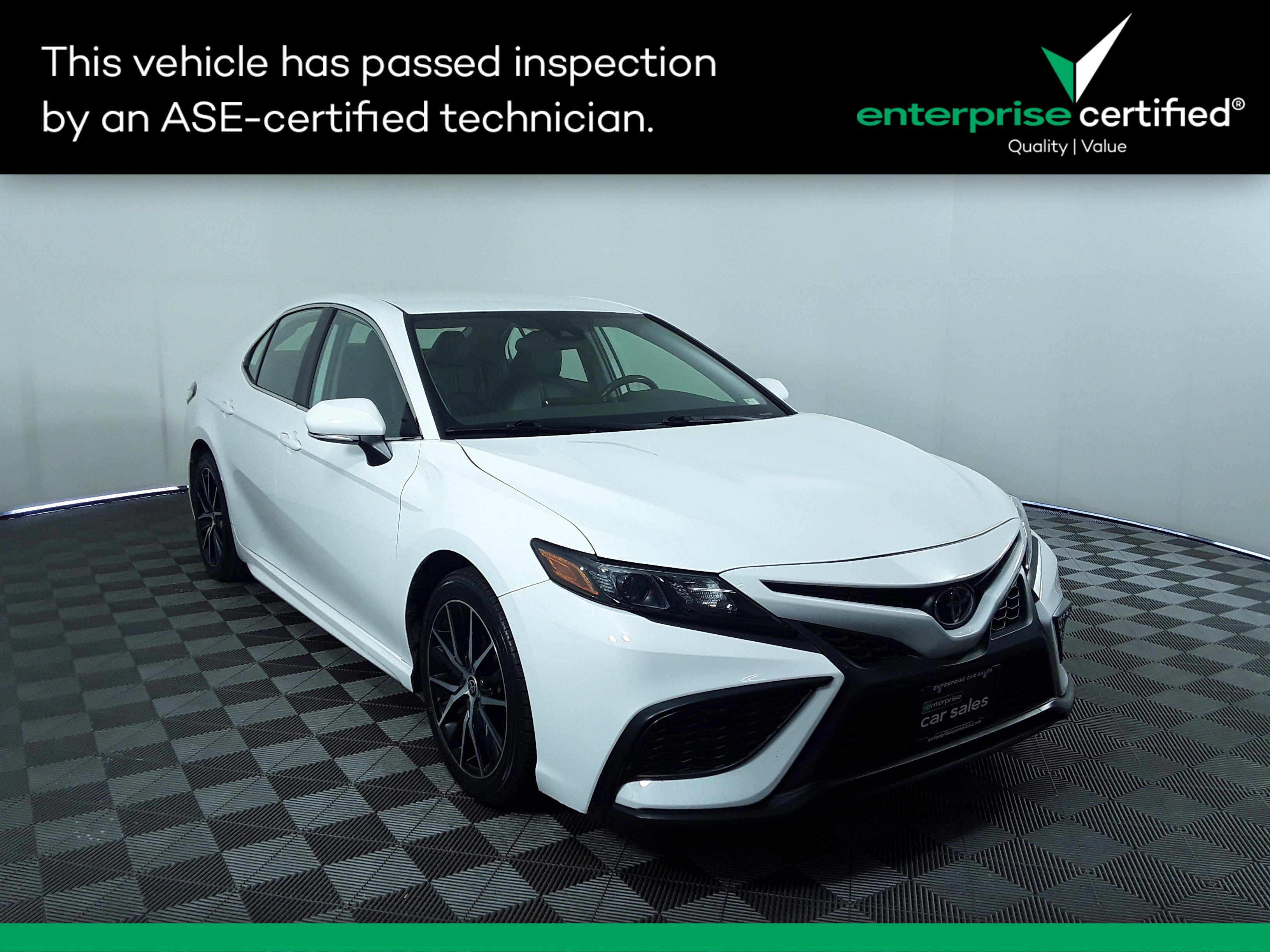 2023 Toyota Camry SE Auto
