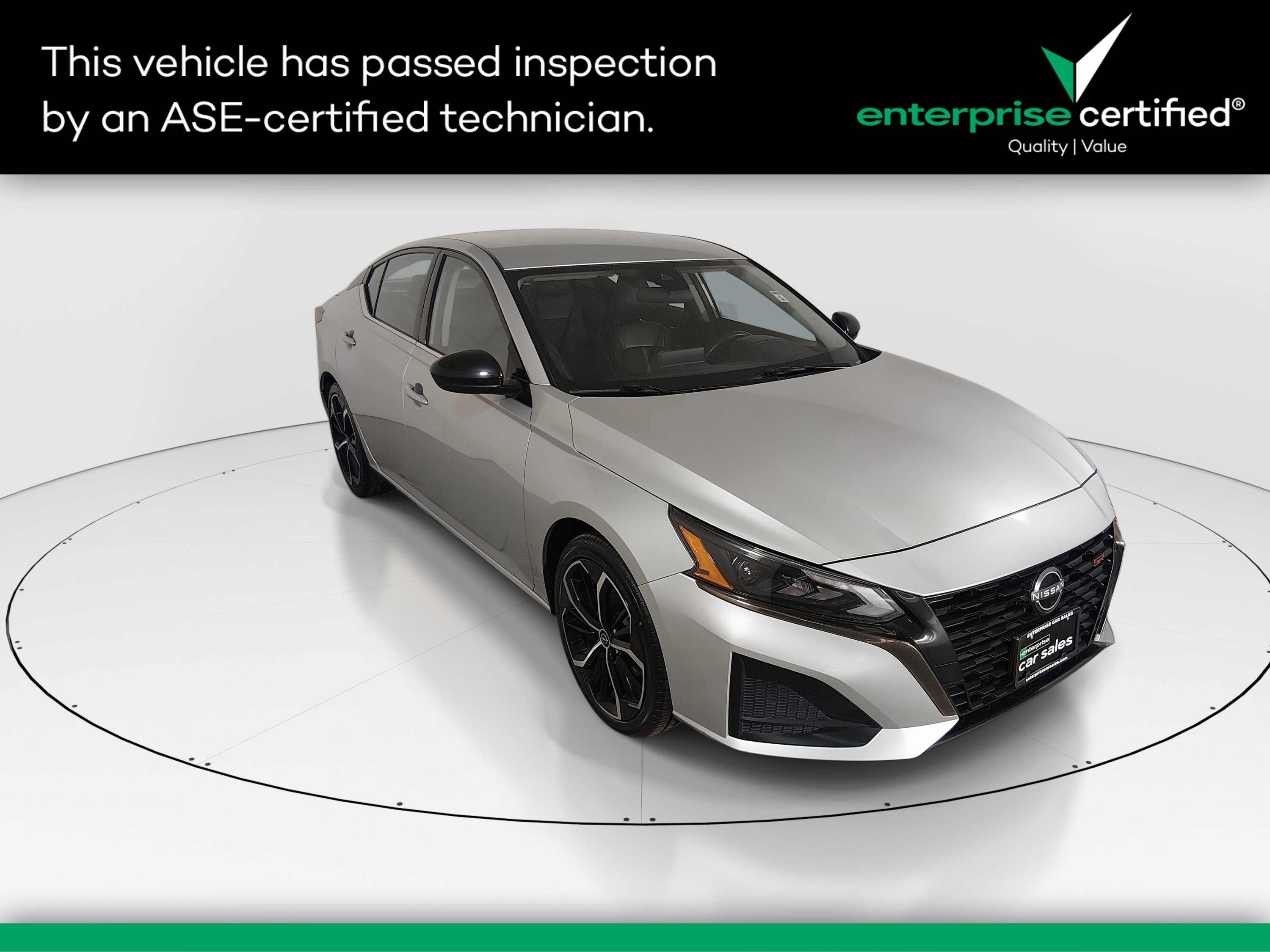 2024 Nissan Altima SR's photo