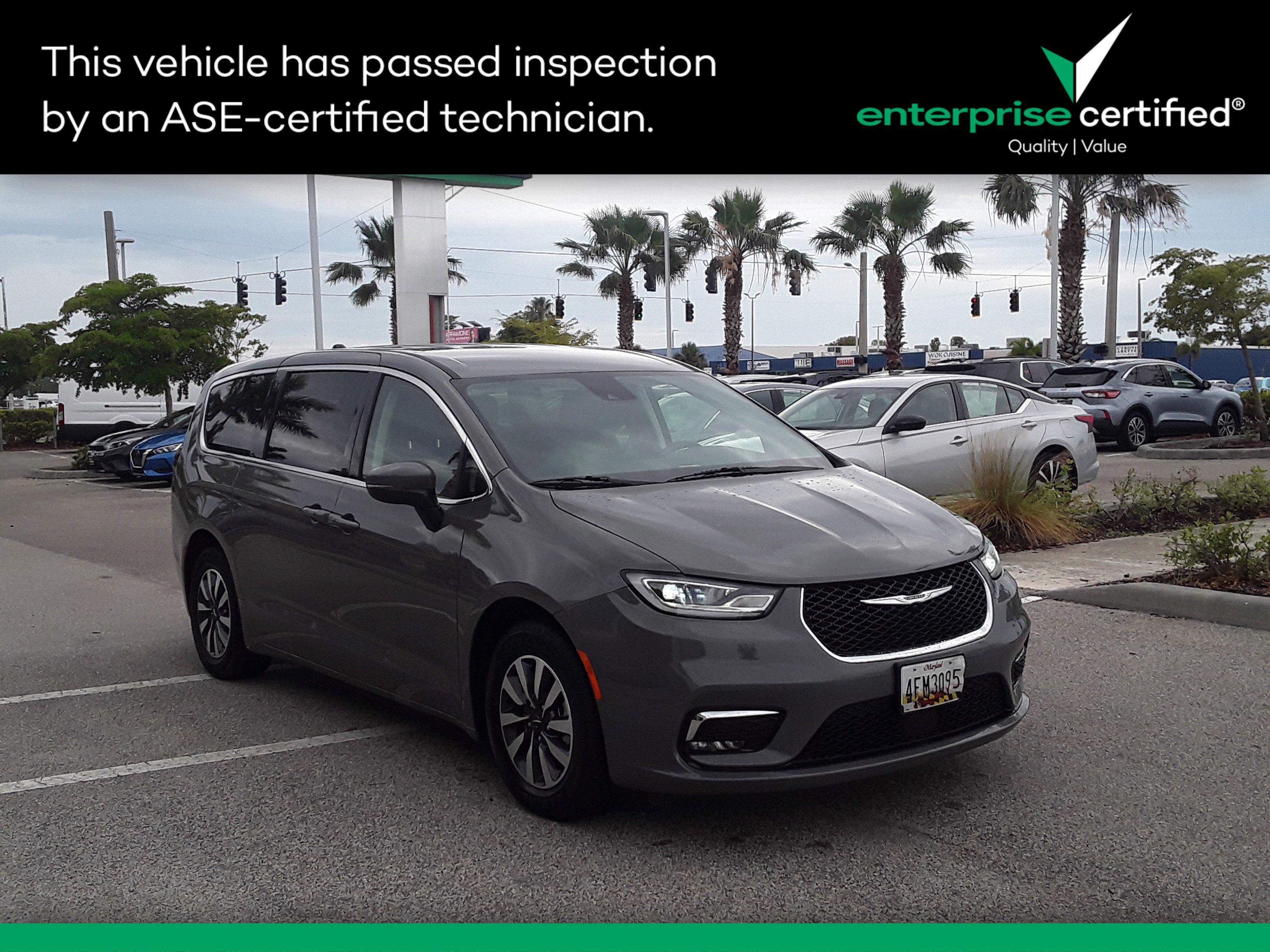2023 Chrysler Pacifica Hybrid Touring L FWD