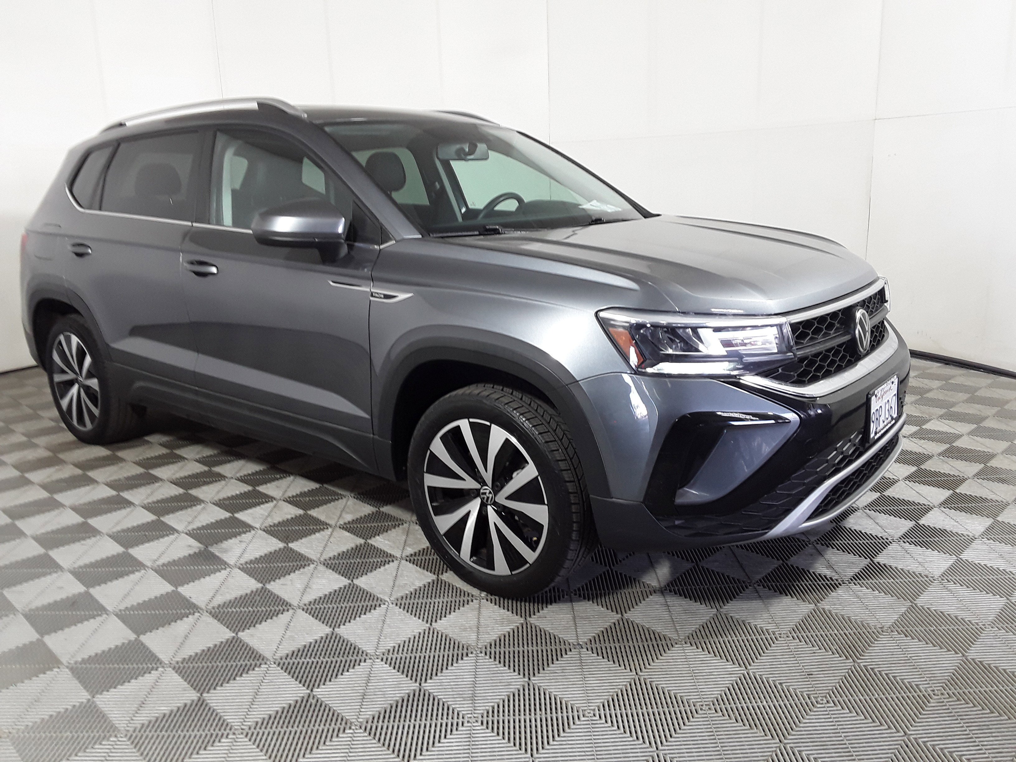 2022 Volkswagen Taos SE FWD