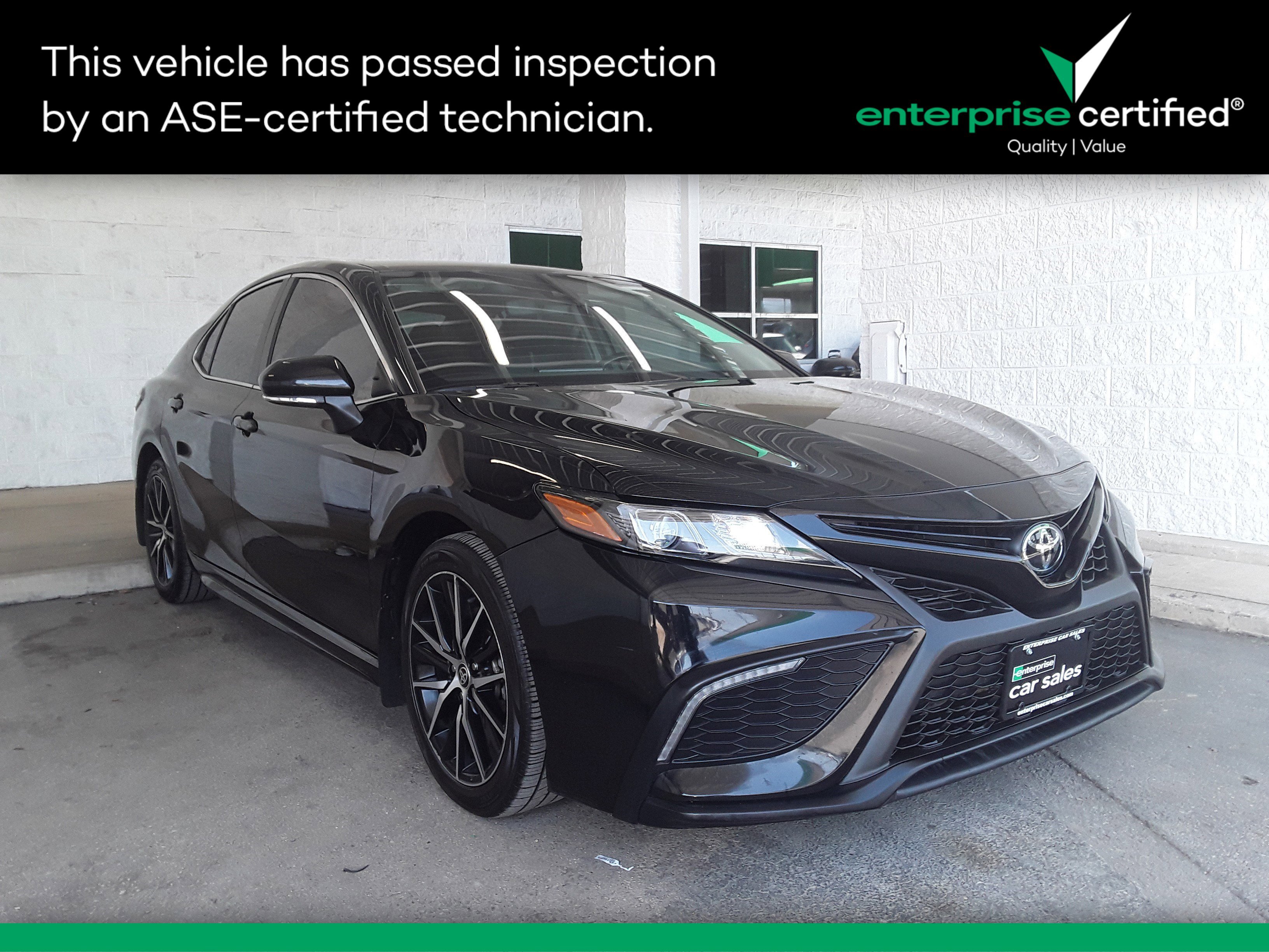 2023 Toyota Camry SE Auto