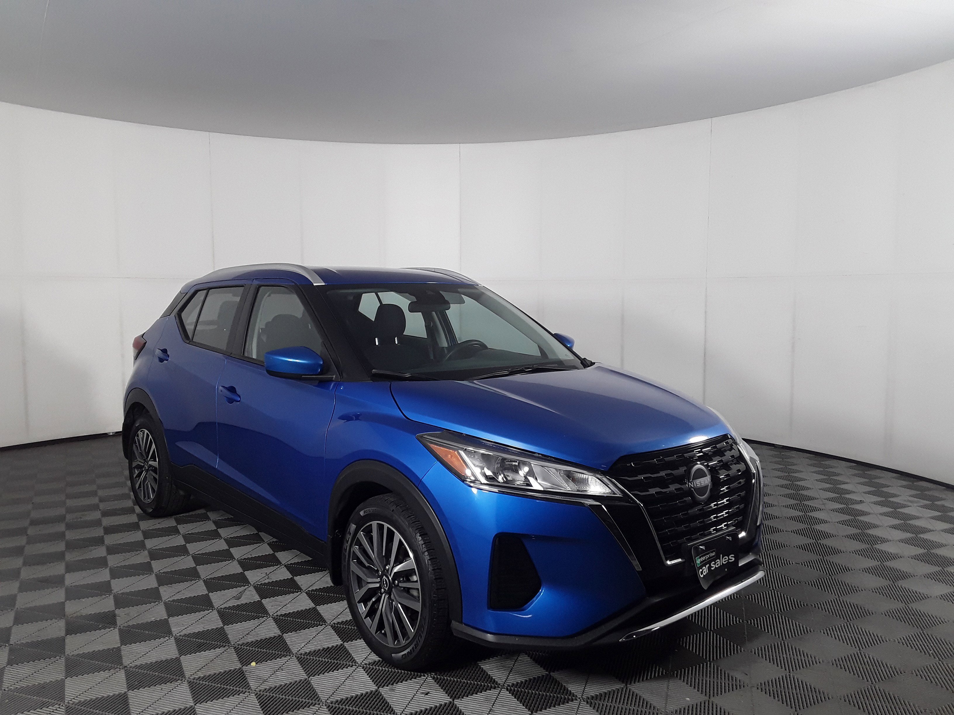 Used 2023 Nissan Kicks SV FWD