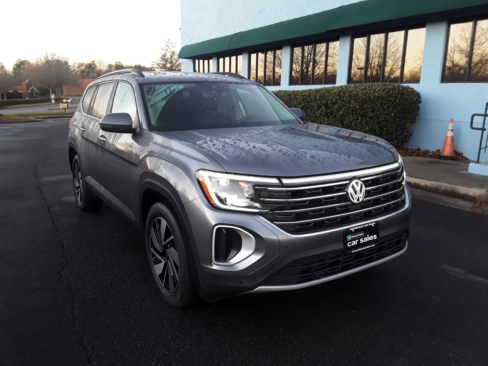 2024 Volkswagen Atlas 2.0T SE w/Technology 4MOTION