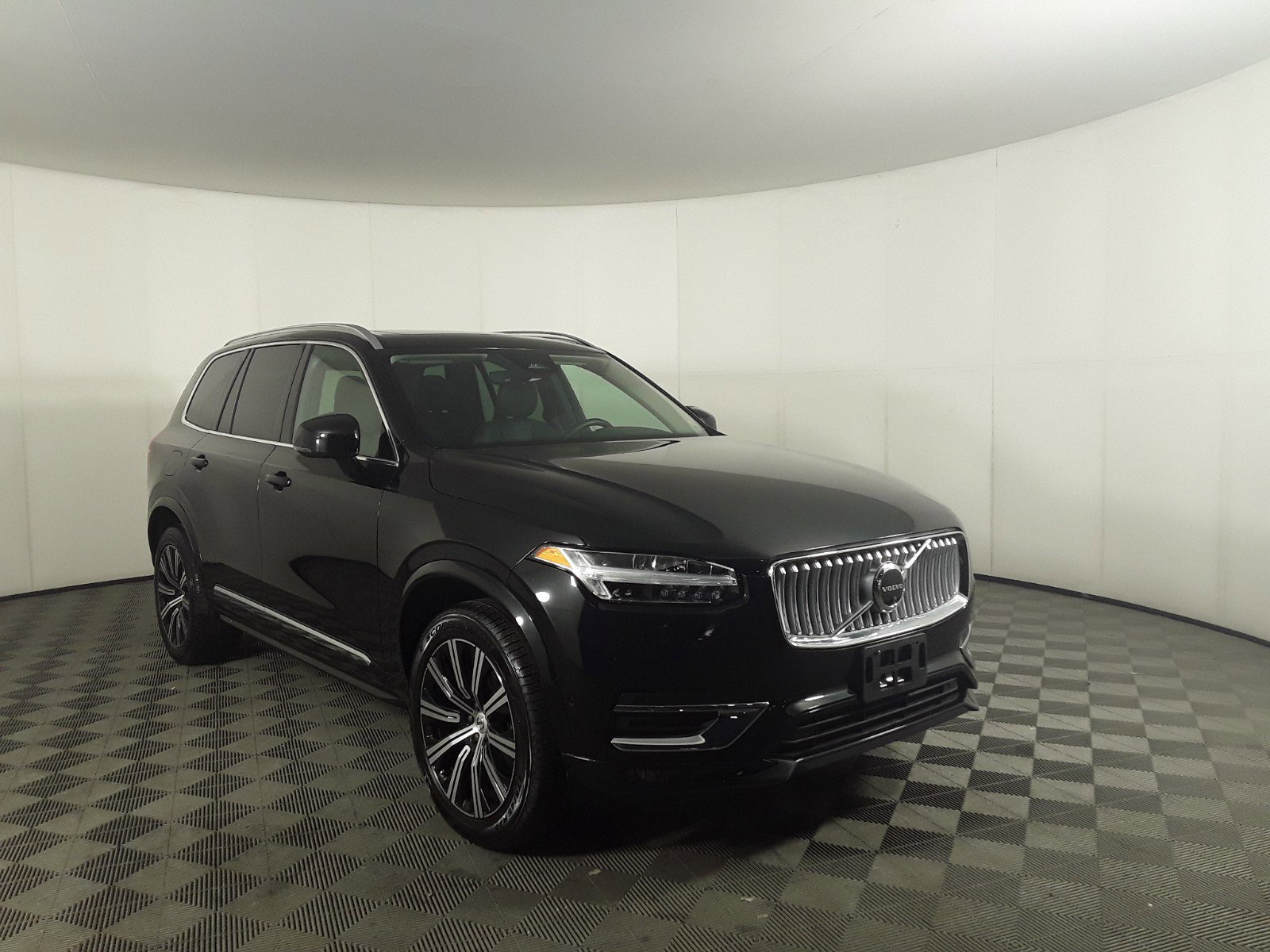 2023 Volvo XC90 B6 AWD Plus 7P