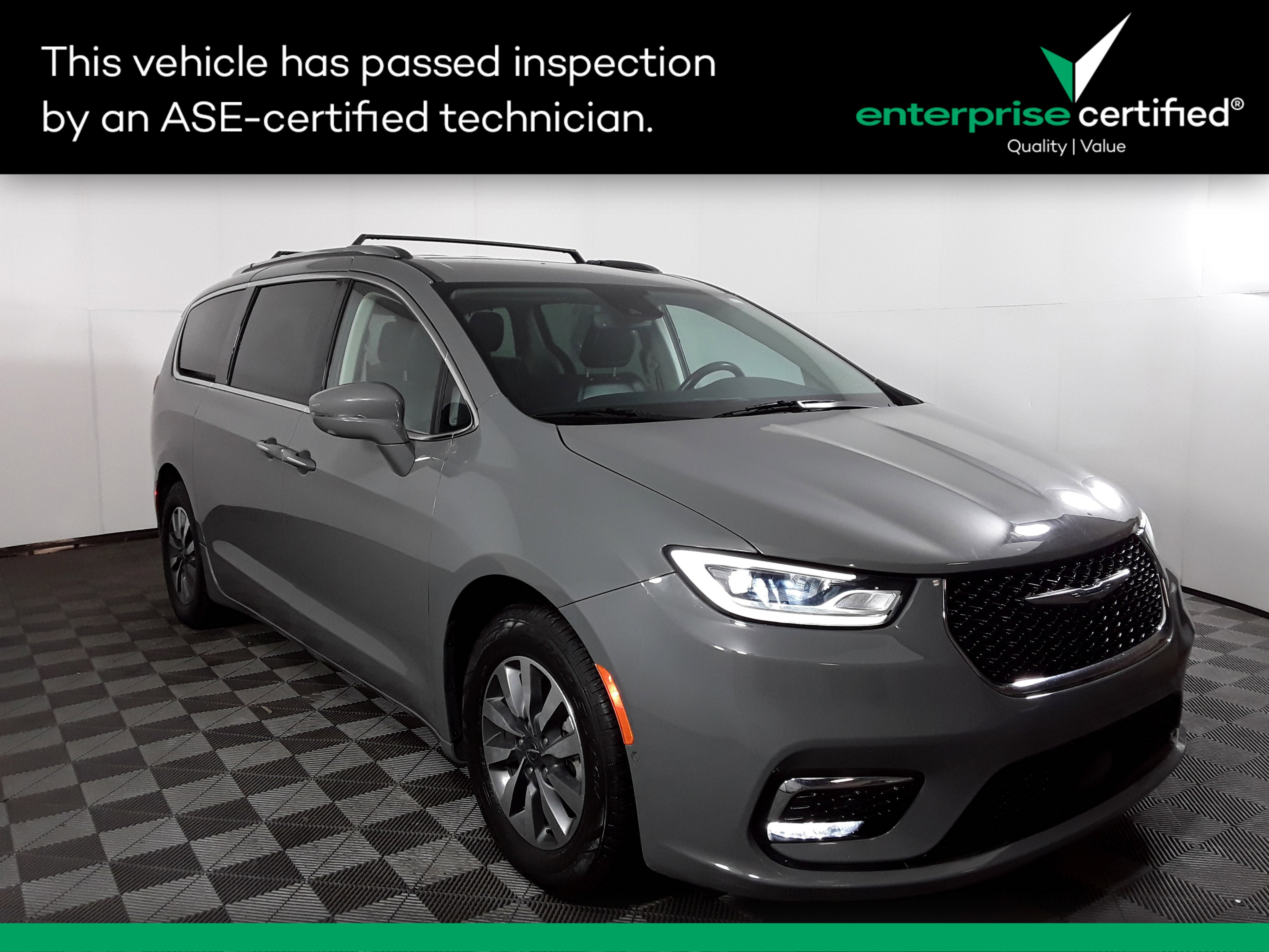 Used 2021 Chrysler Pacifica Hybrid Touring L FWD