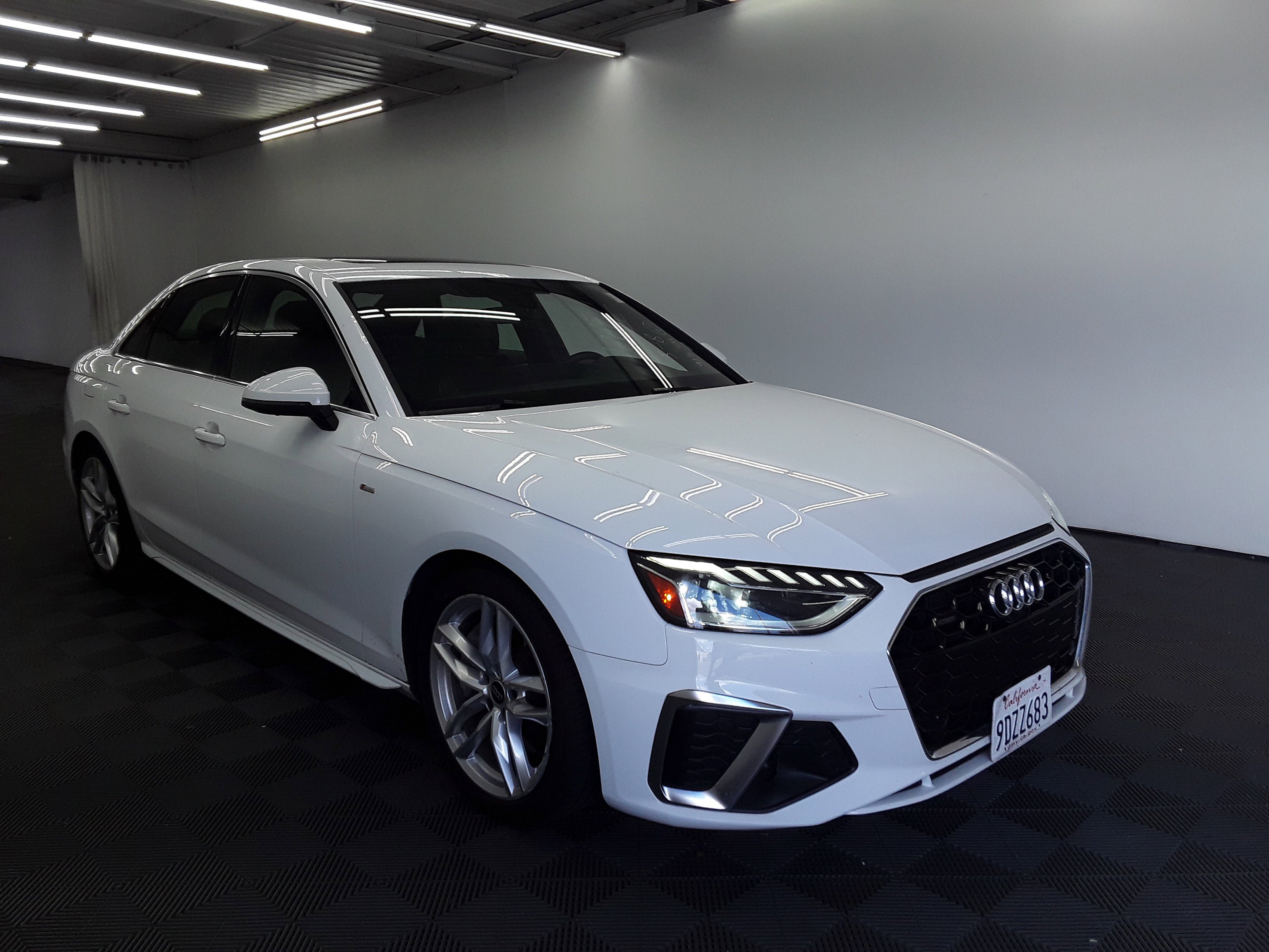 2023 Audi A4 Sedan S line Premium Plus 45 TFSI quattro