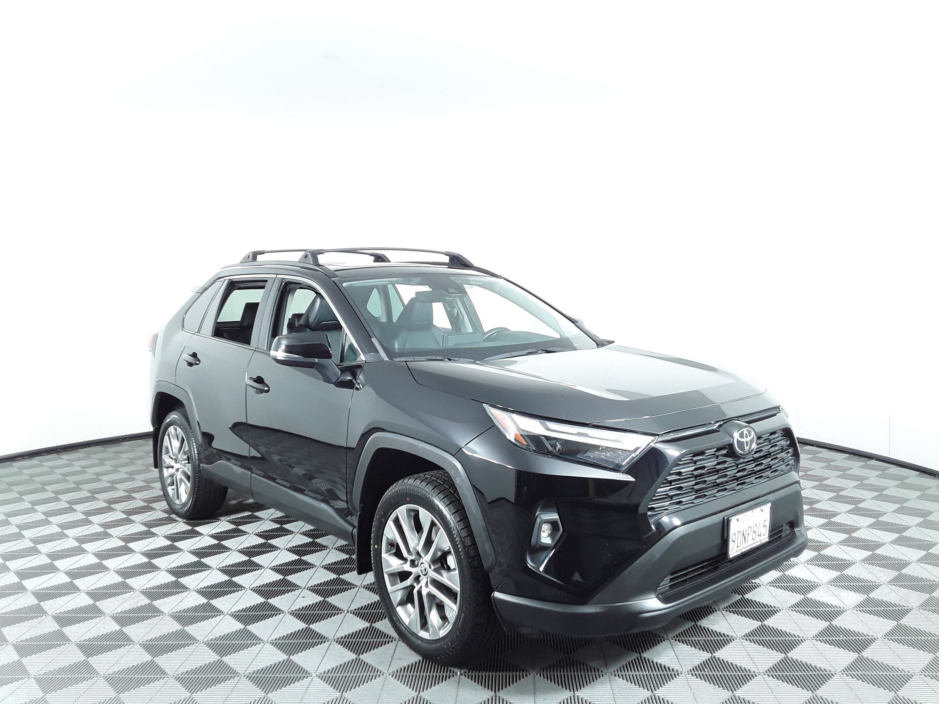 2022 Toyota RAV4 XLE Premium FWD
