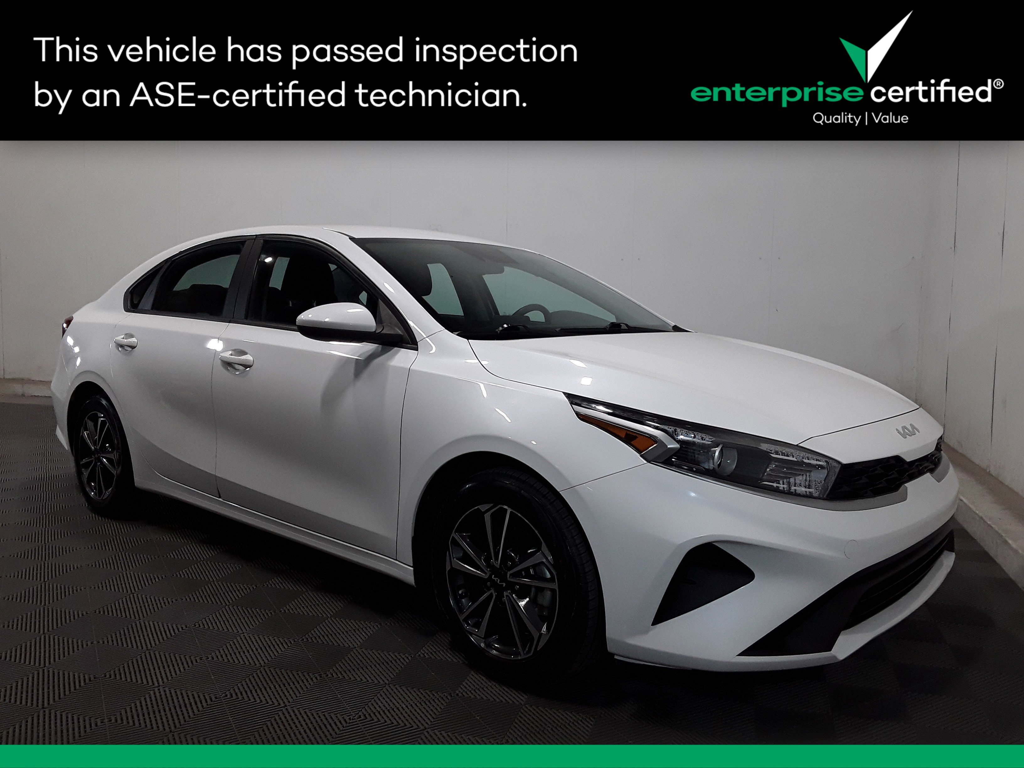 2024 Kia Forte LXS's photo