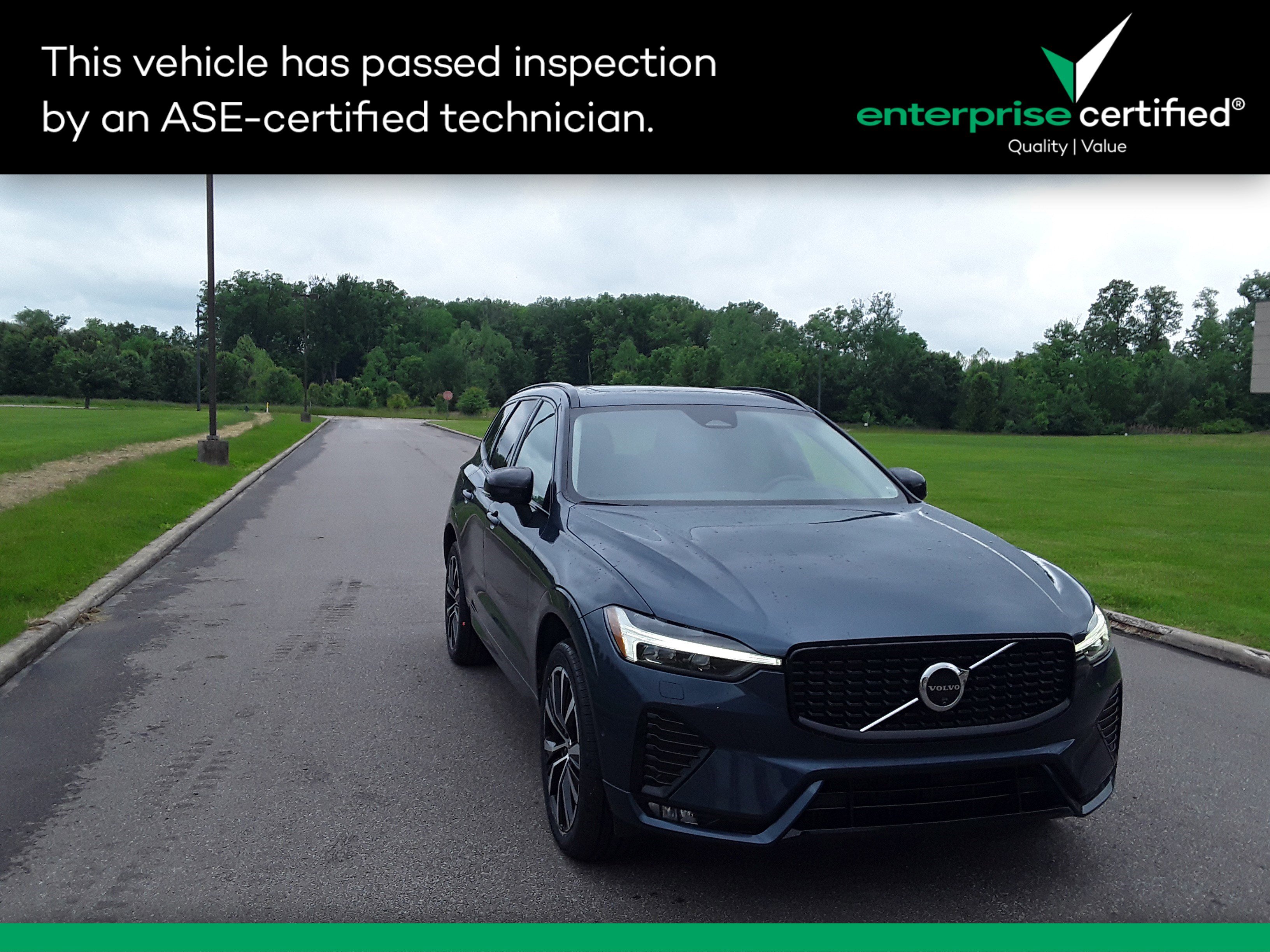 2024 Volvo XC60 B5 AWD Plus Dark Theme